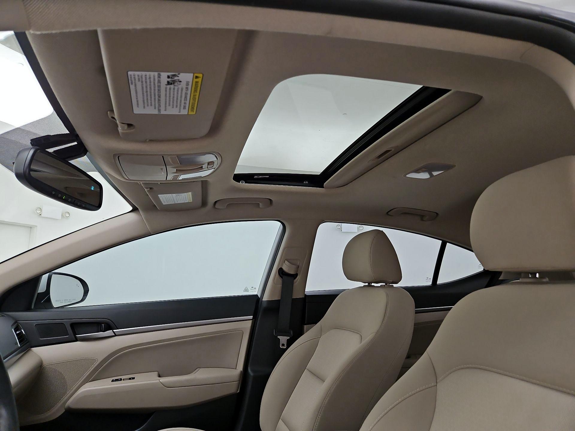 Thumbnail: 2018 Hyundai Elantra - 19