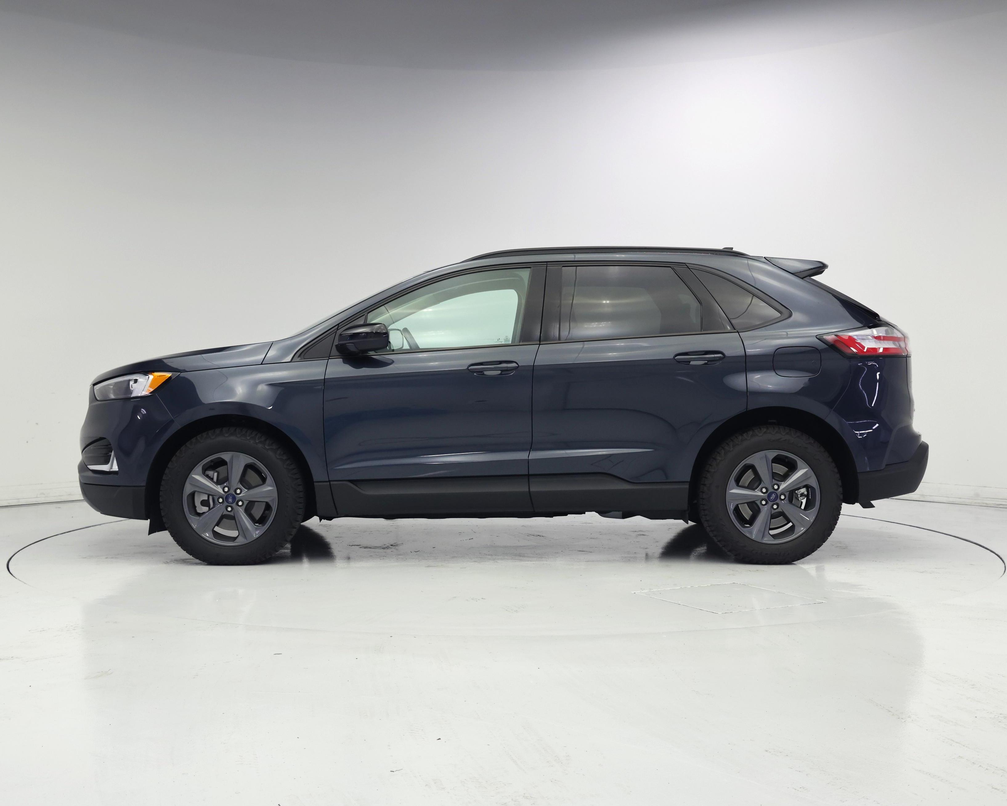 Thumbnail: 2023 Ford Edge - 3