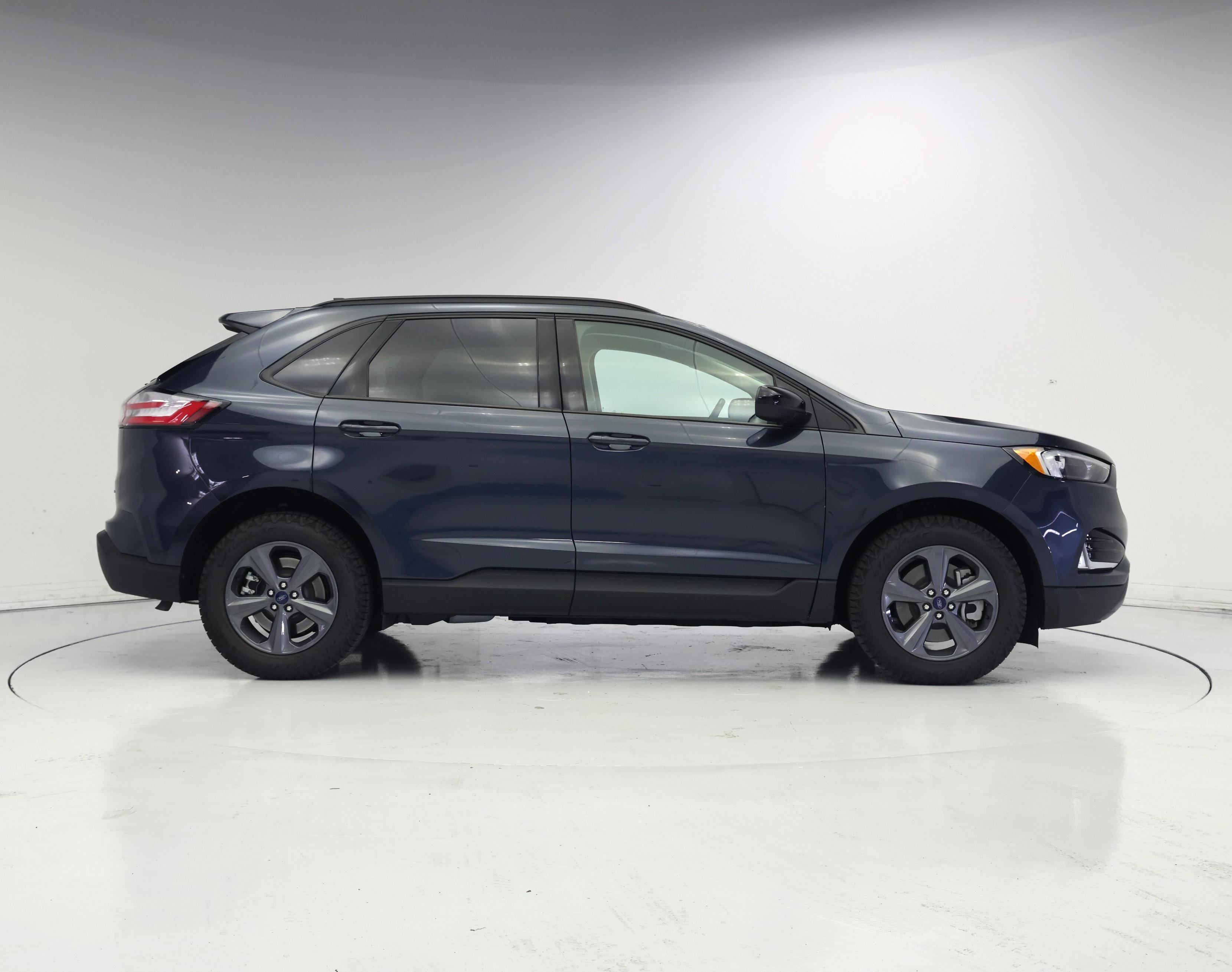 Thumbnail: 2023 Ford Edge - 7