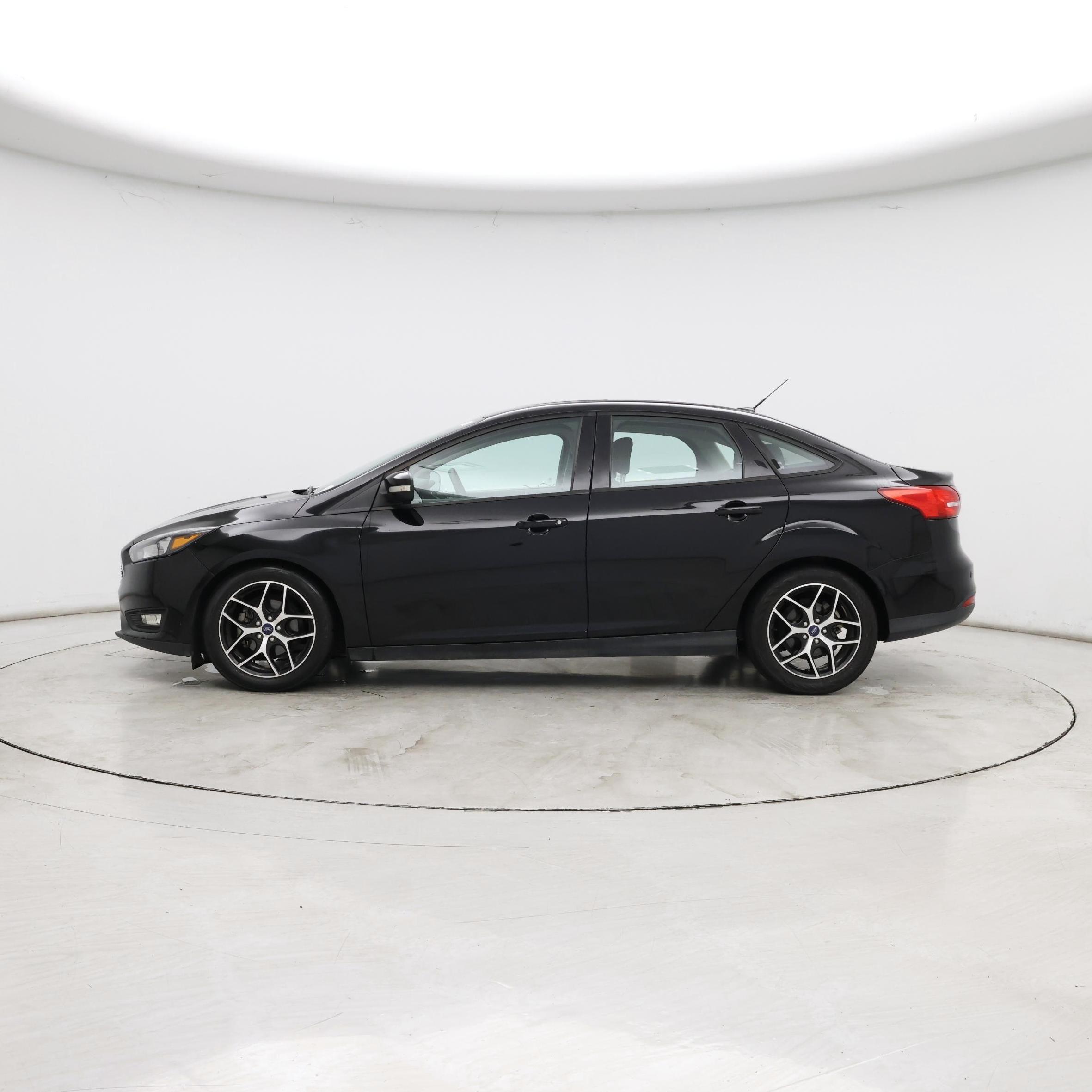 Thumbnail: 2018 Ford Focus - 3