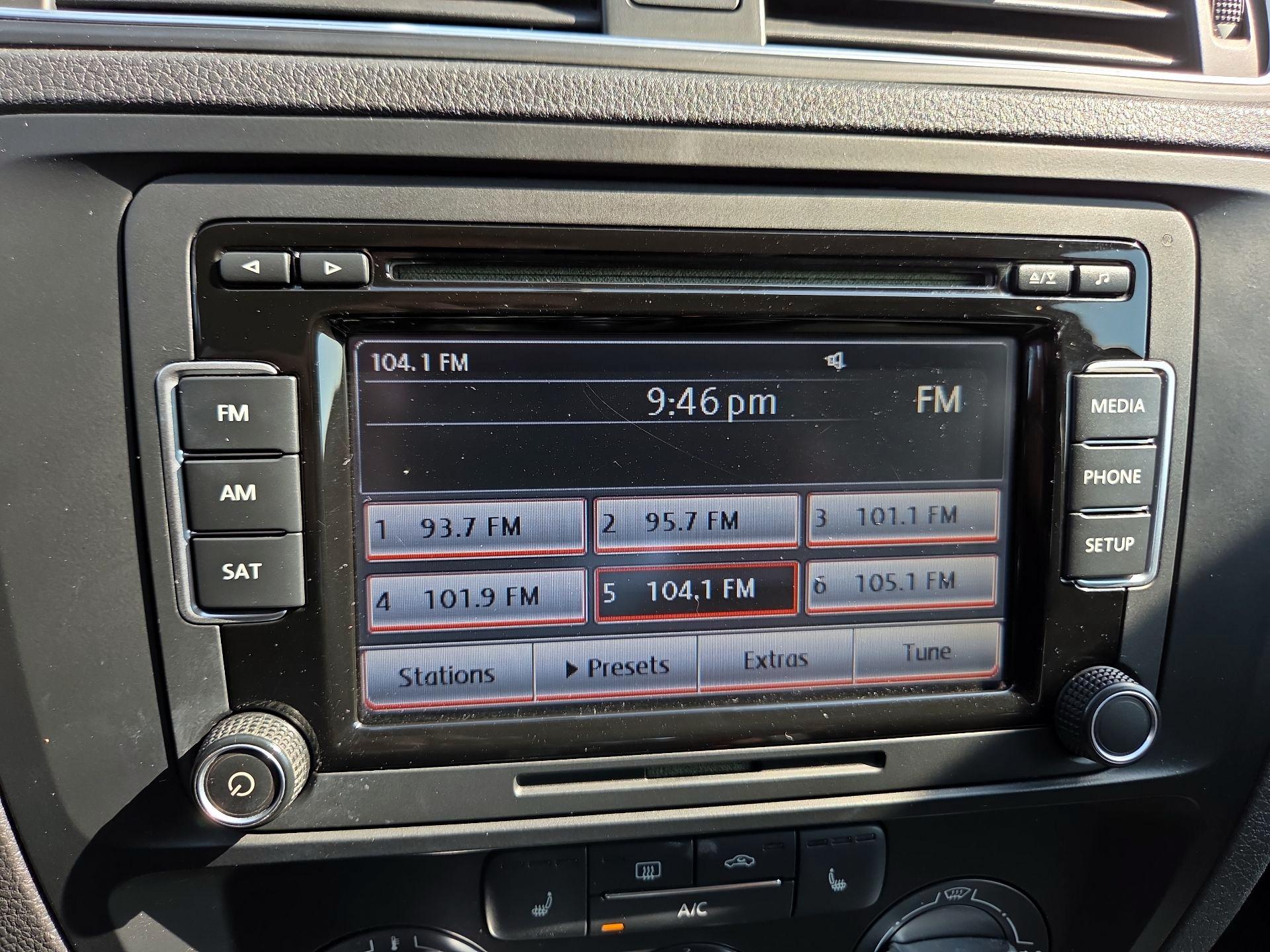 Thumbnail: 2015 Volkswagen Jetta - 13