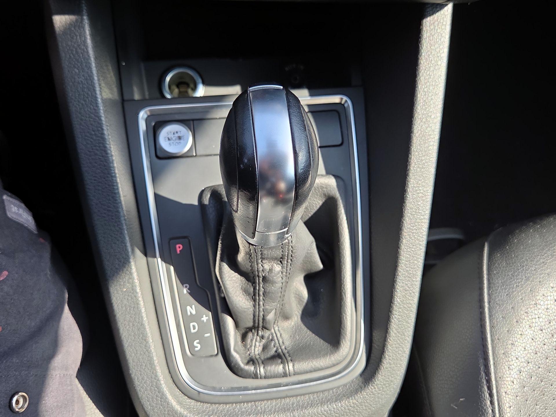 Thumbnail: 2015 Volkswagen Jetta - 15