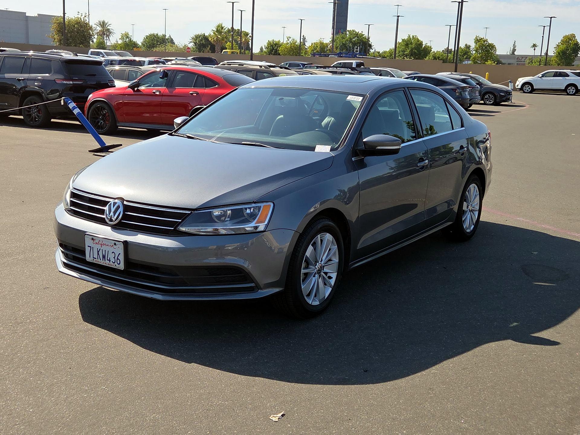 Thumbnail: 2015 Volkswagen Jetta - 3