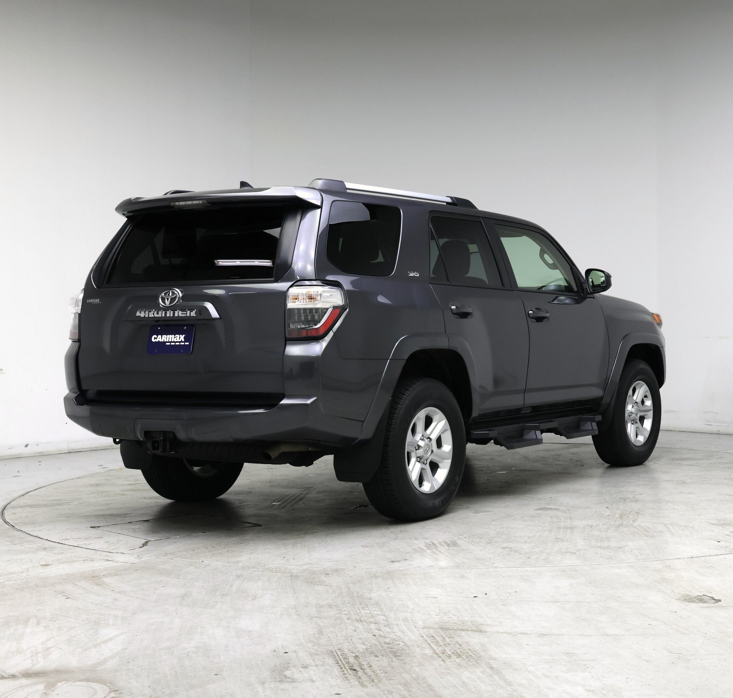 Thumbnail: 2022 Toyota 4Runner - 8