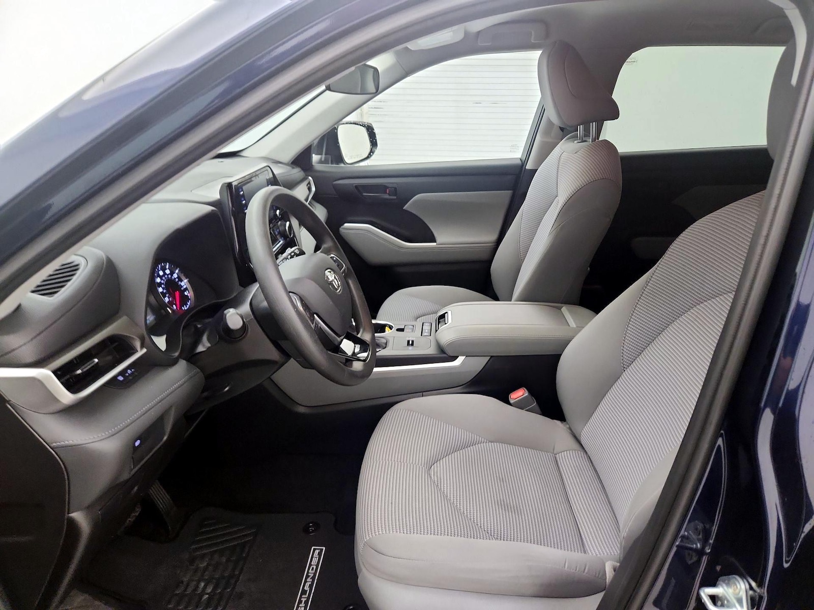 Power Seat(s) & Side Airbags