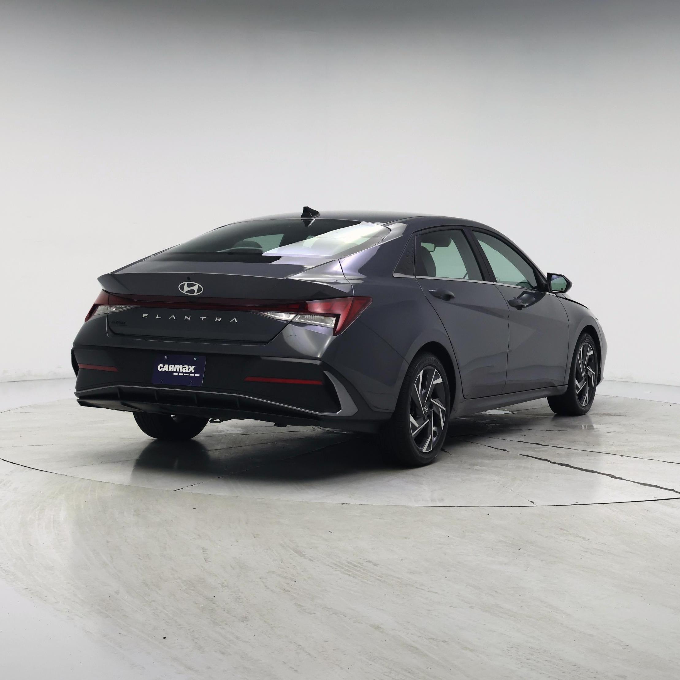 Thumbnail: 2024 Hyundai Elantra - 8