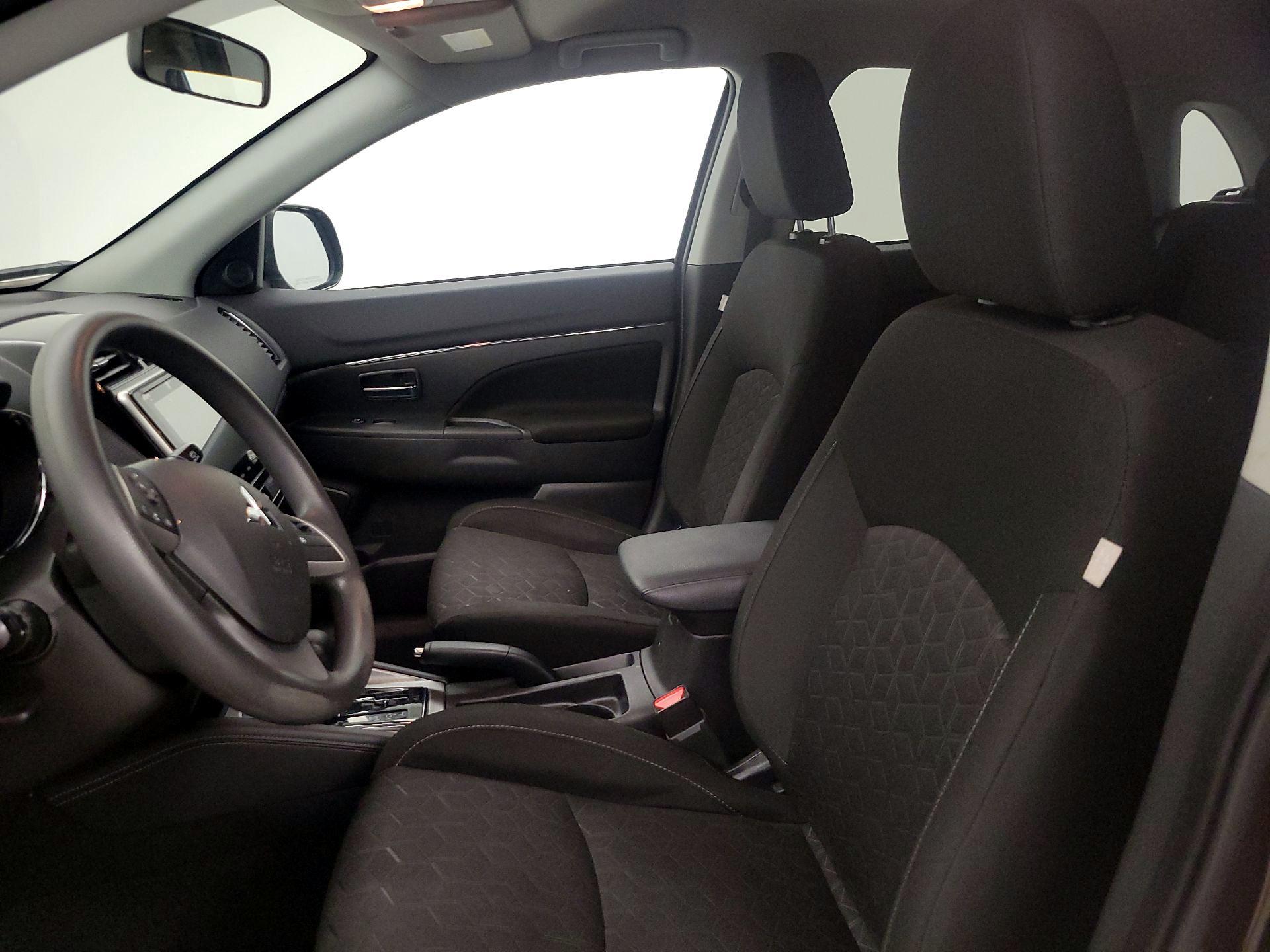 Thumbnail: 2020 Mitsubishi Outlander Sport - 11