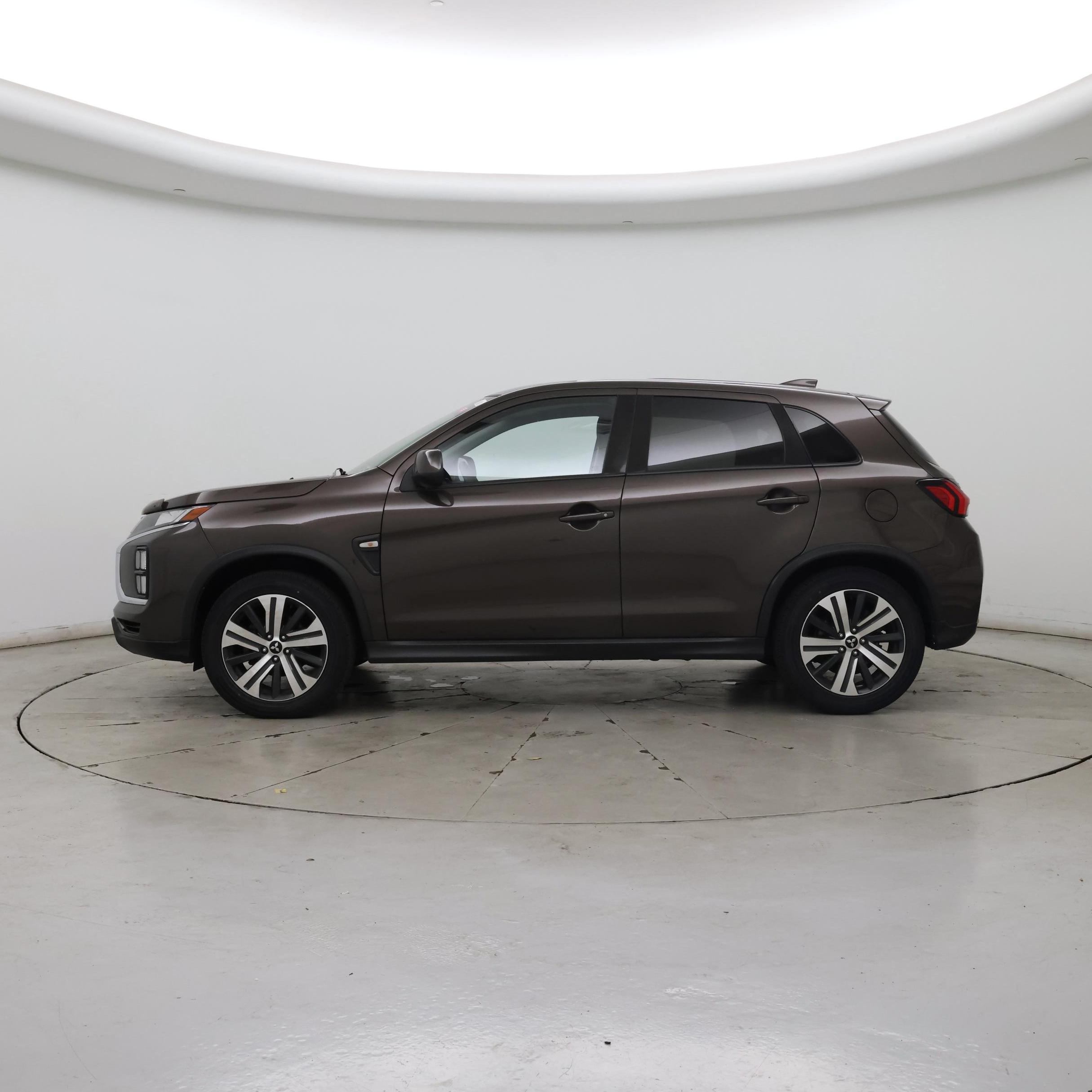 Thumbnail: 2020 Mitsubishi Outlander Sport - 3