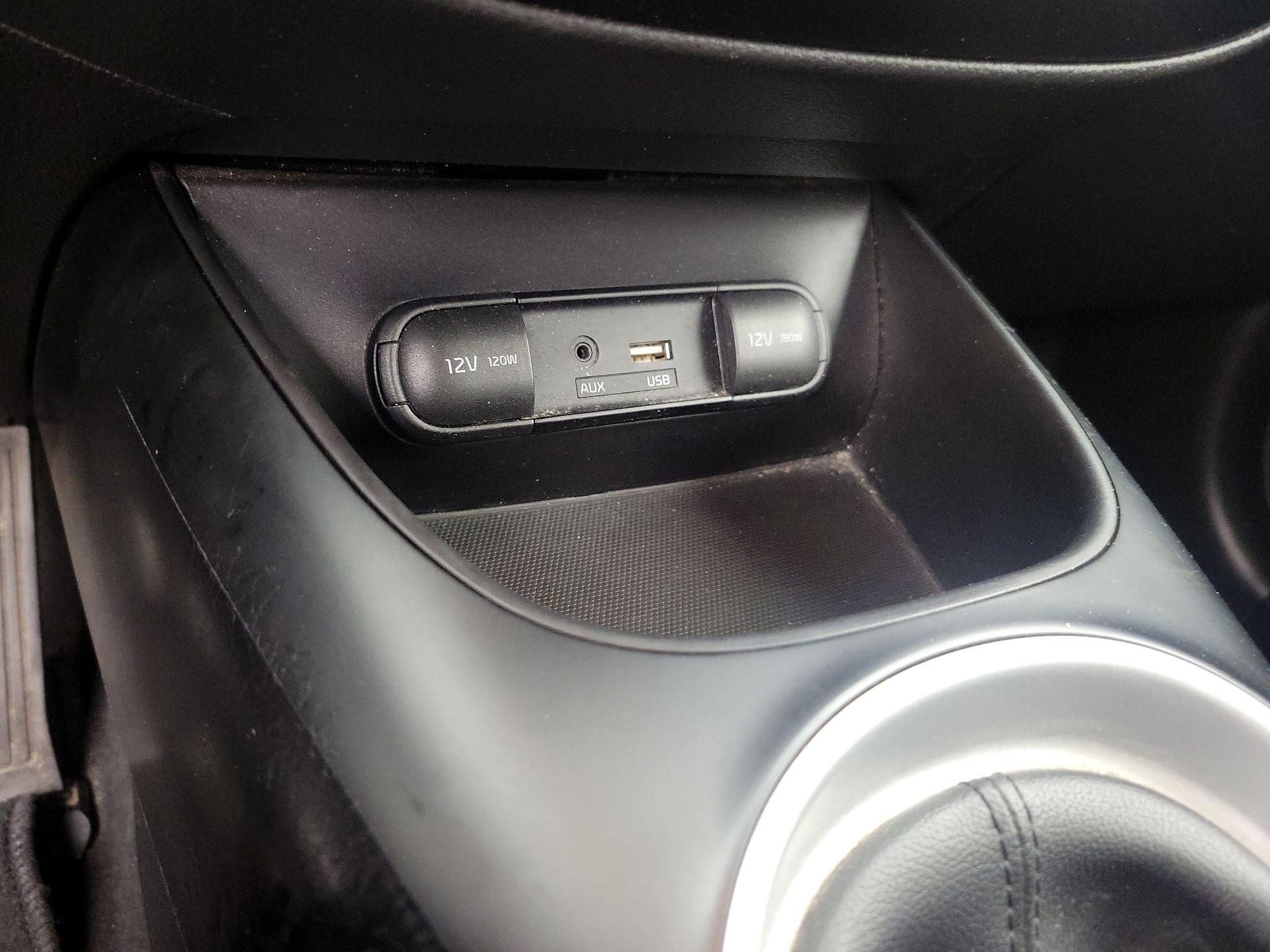 Thumbnail: 2017 Kia Soul - 17