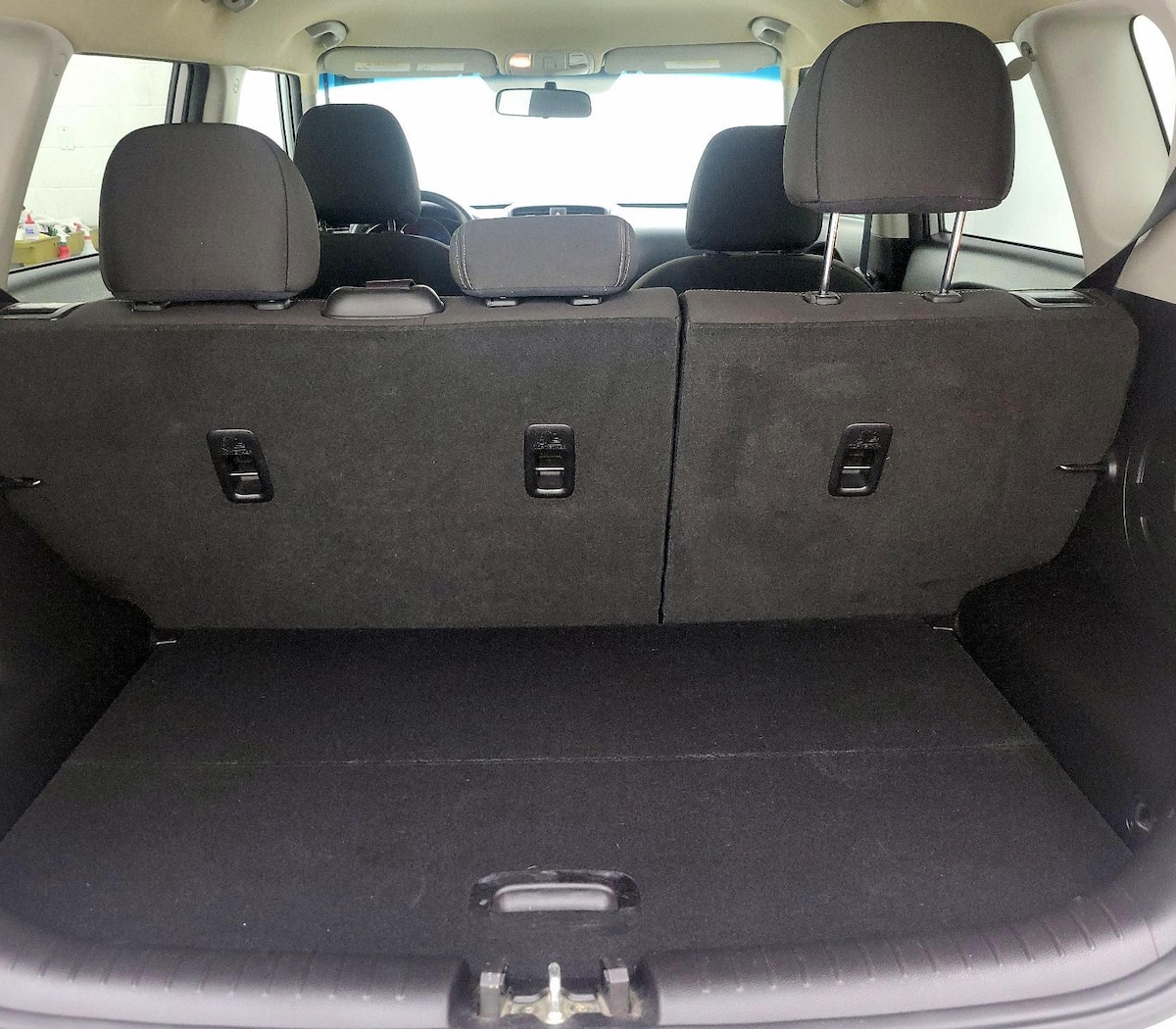 Trunk/Cargo (Seats Up)