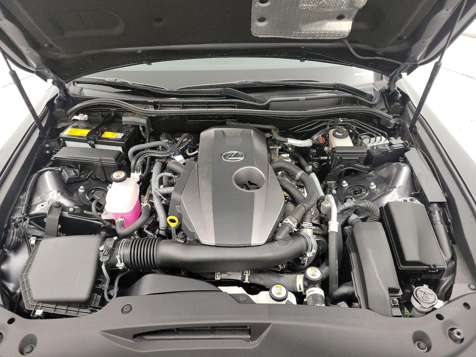 2022 Lexus IS 300 - Photo 24