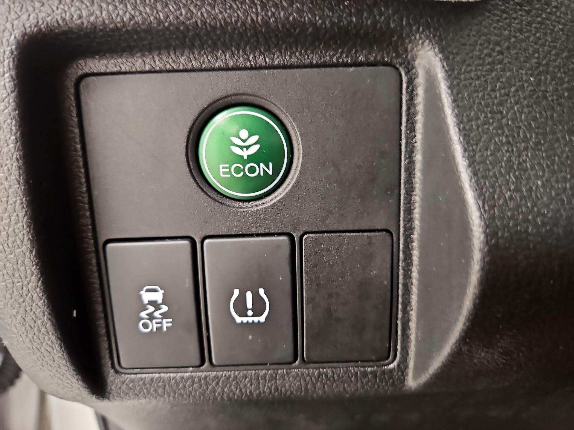 Thumbnail: 2016 Honda HR-V - 13