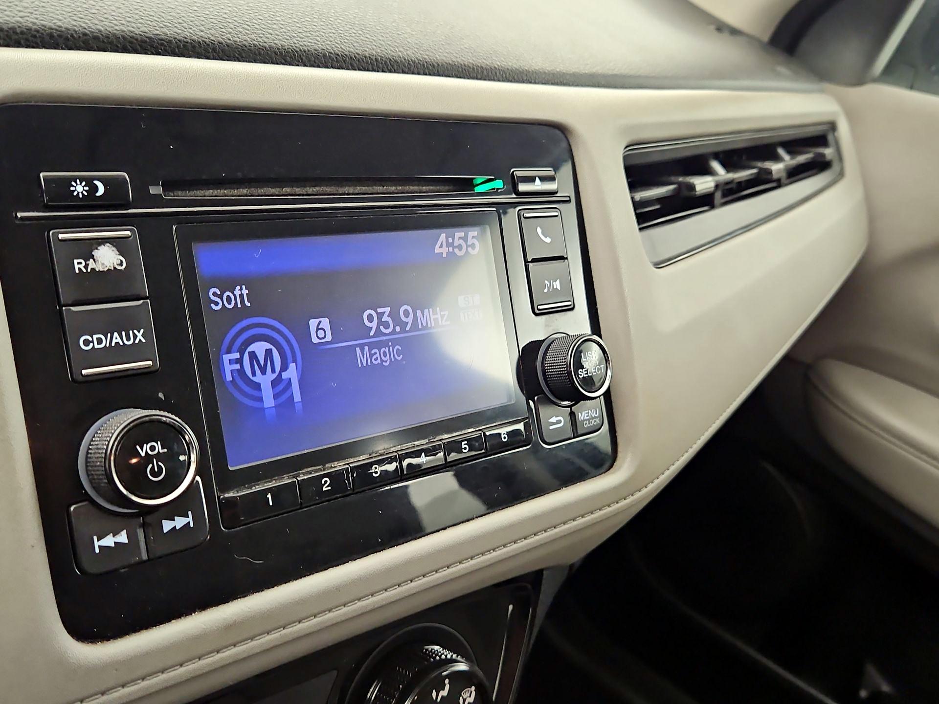 Thumbnail: 2016 Honda HR-V - 15