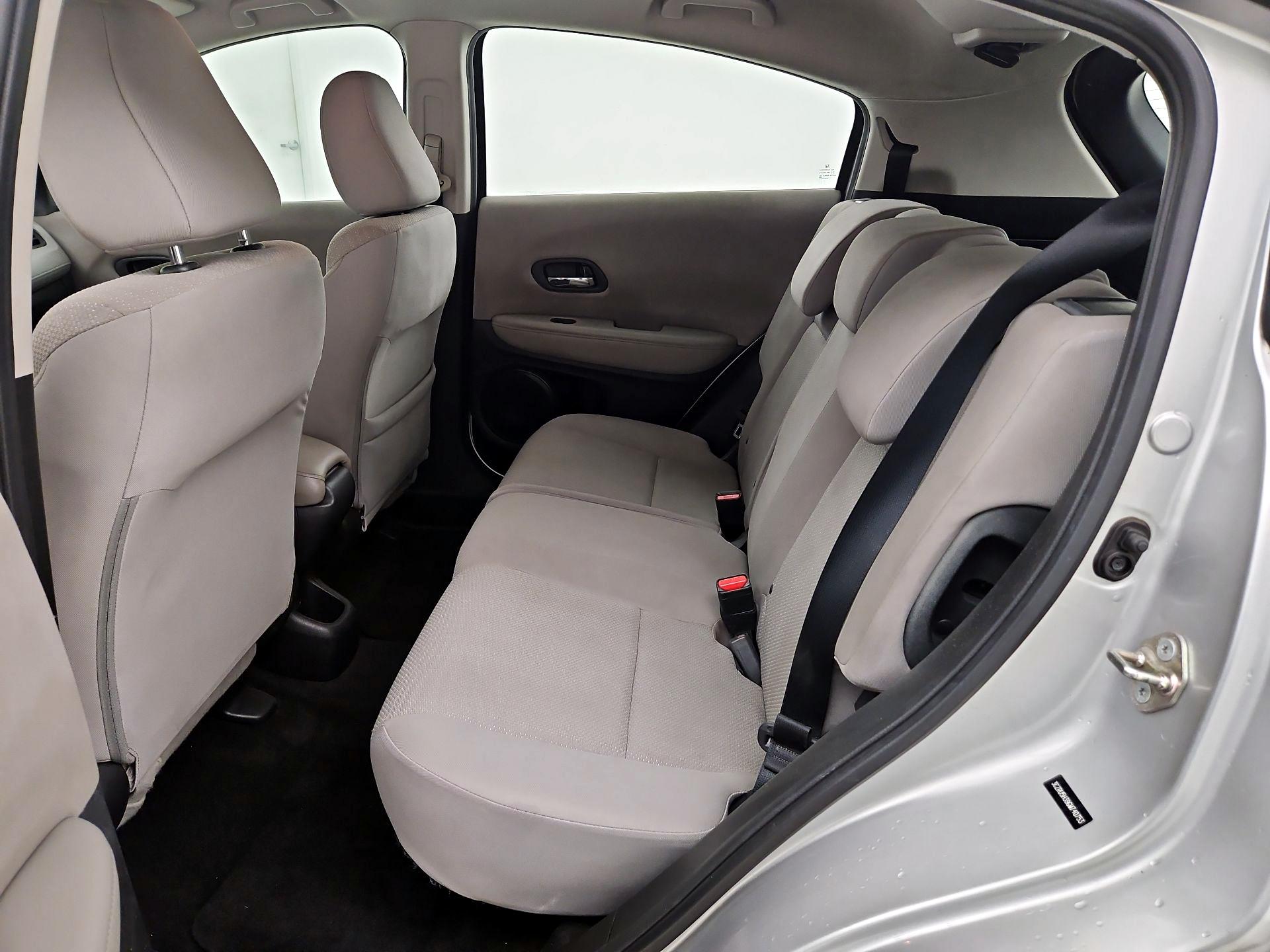 Thumbnail: 2016 Honda HR-V - 19