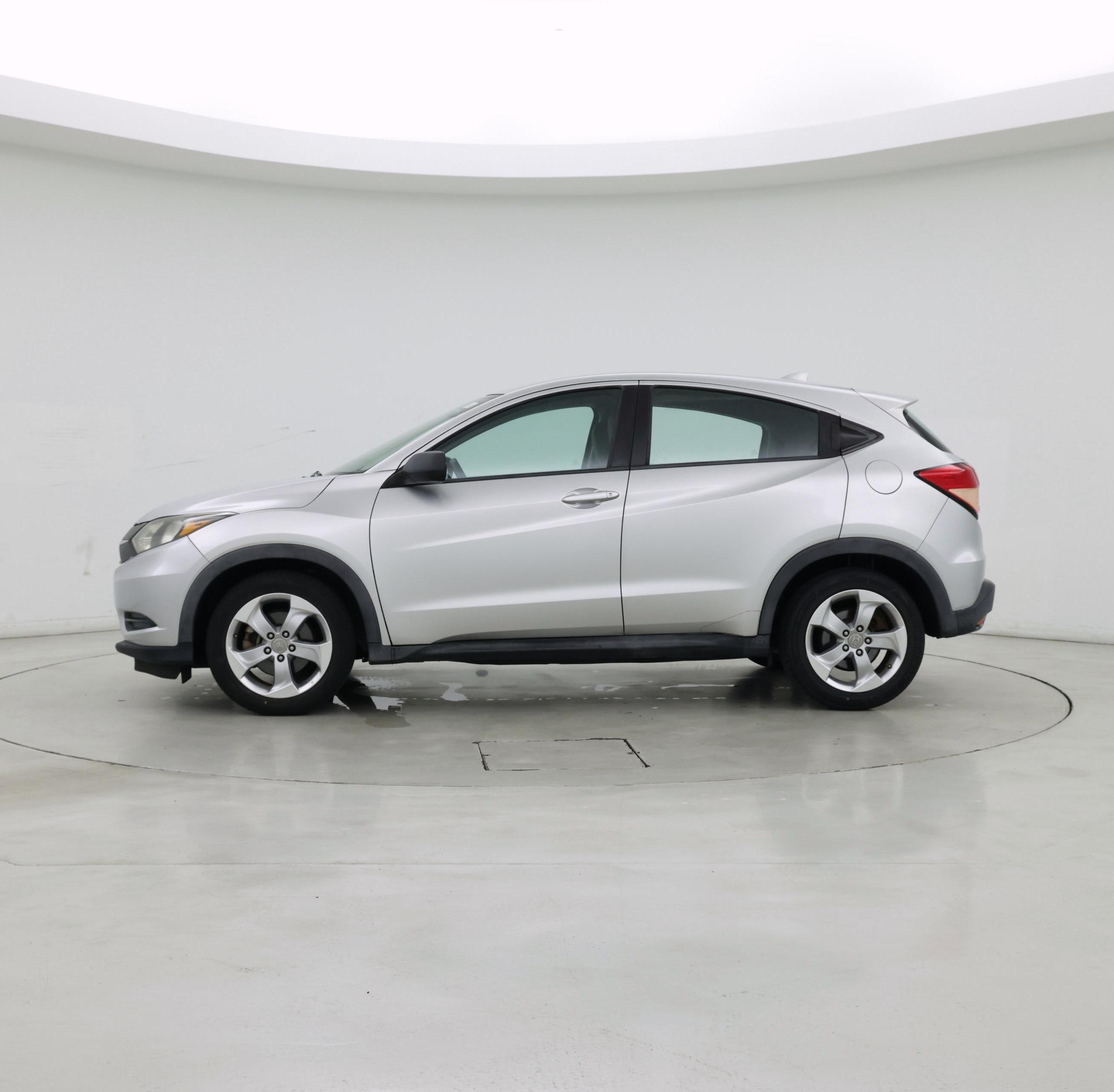 Thumbnail: 2016 Honda HR-V - 3