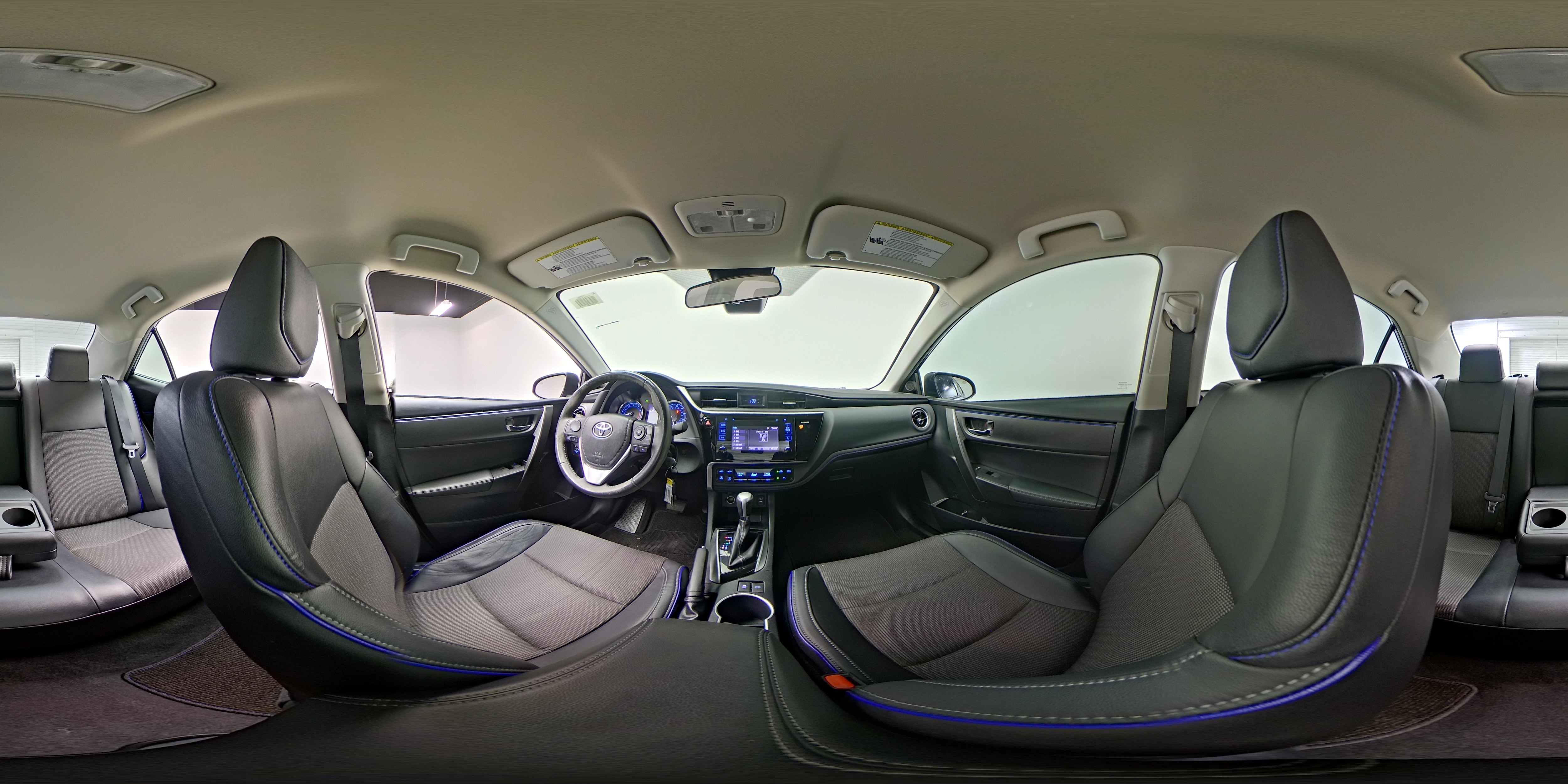 2017 Toyota Corolla SE - Photo 24