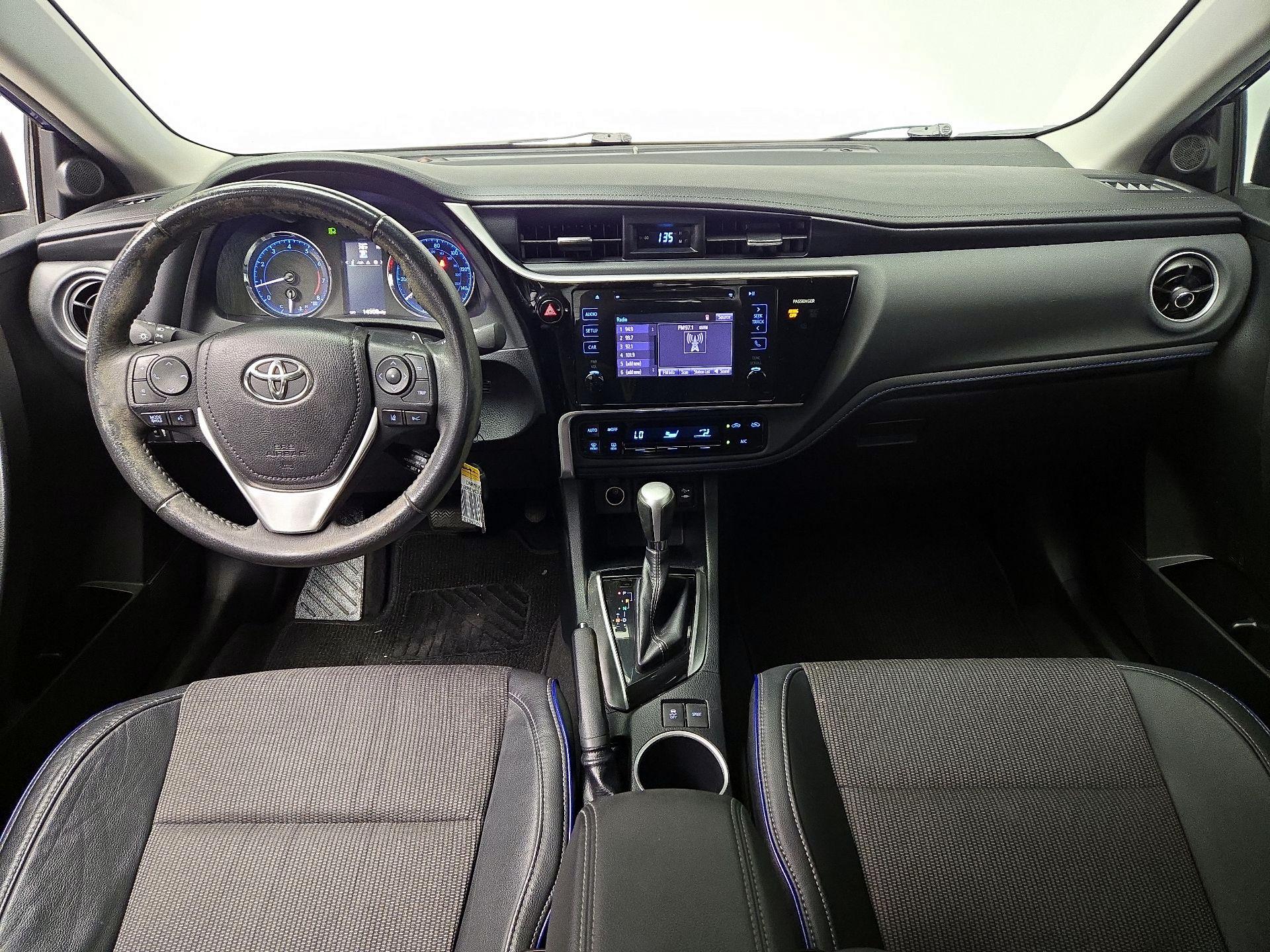 Thumbnail: 2017 Toyota Corolla - 9