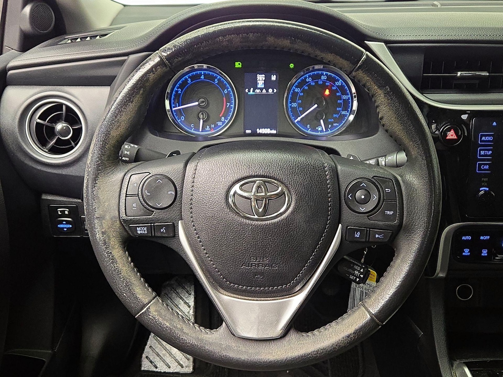 2017 Toyota Corolla SE - Photo 11