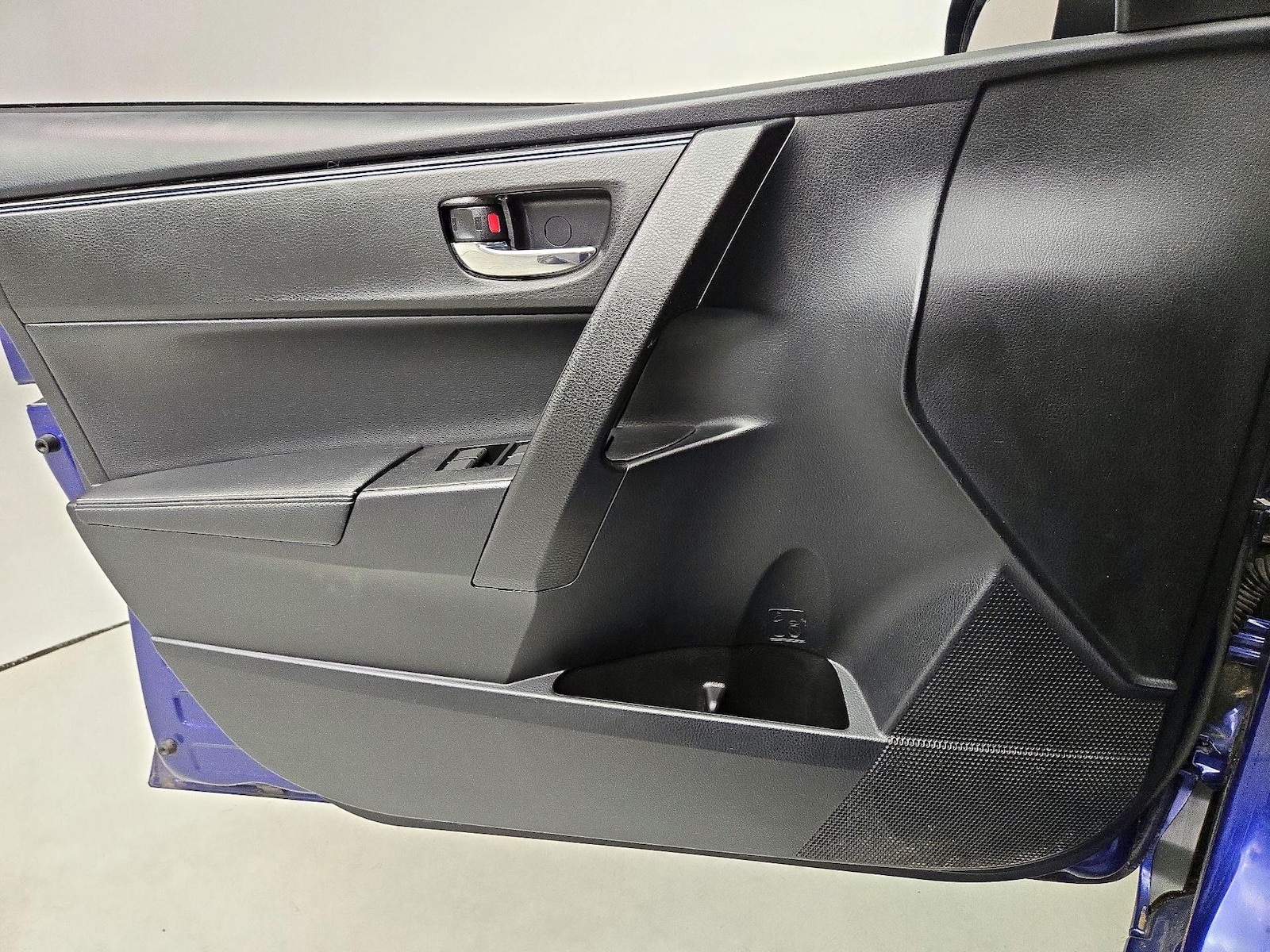 2017 Toyota Corolla SE - Photo 13