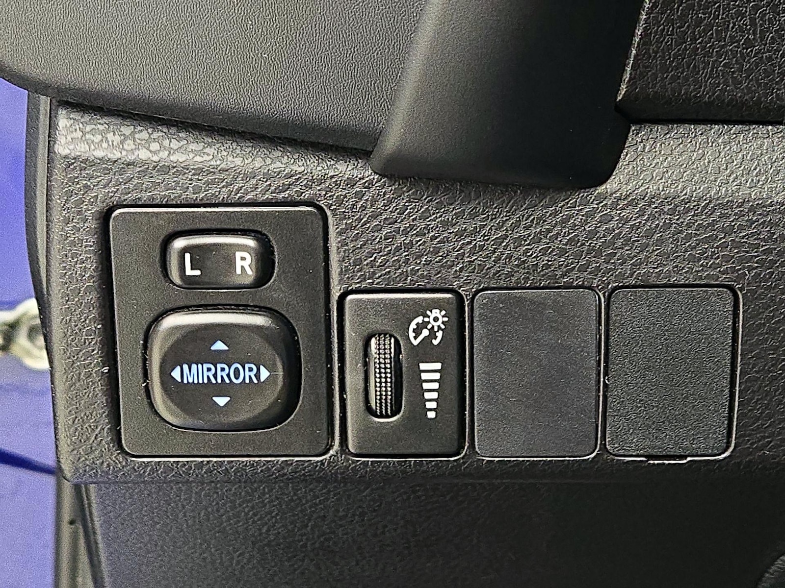 2017 Toyota Corolla SE - Photo 14