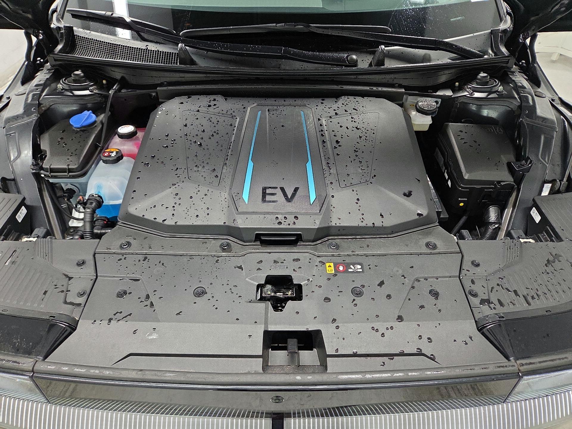 Thumbnail: 2023 Hyundai Ioniq 5 - 18