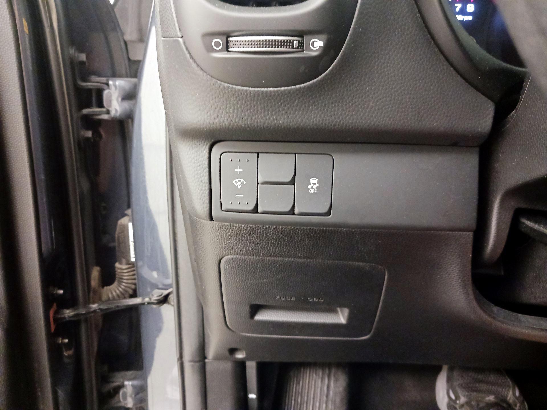 Thumbnail: 2016 Kia Soul - 13