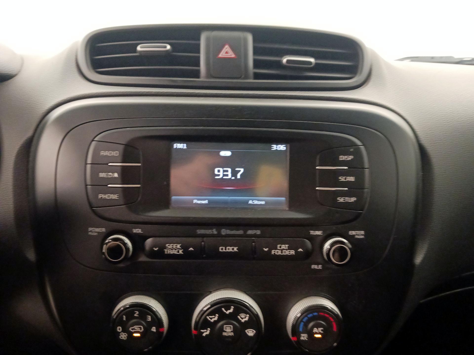 Thumbnail: 2016 Kia Soul - 15