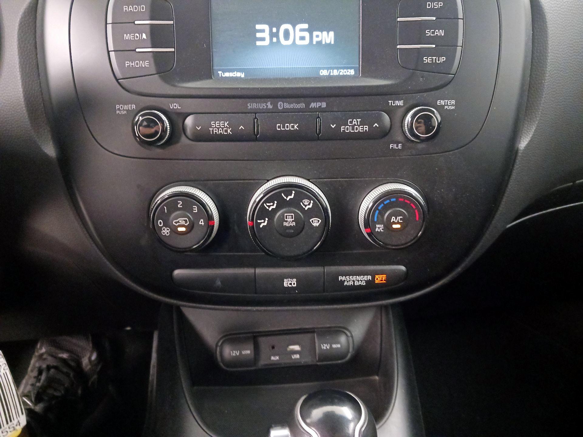Thumbnail: 2016 Kia Soul - 16