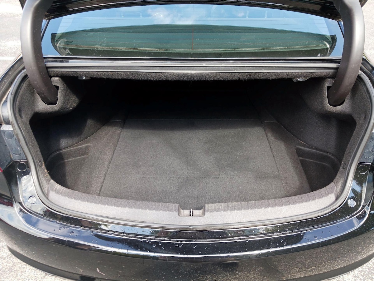 Trunk/Cargo (Seats Up)