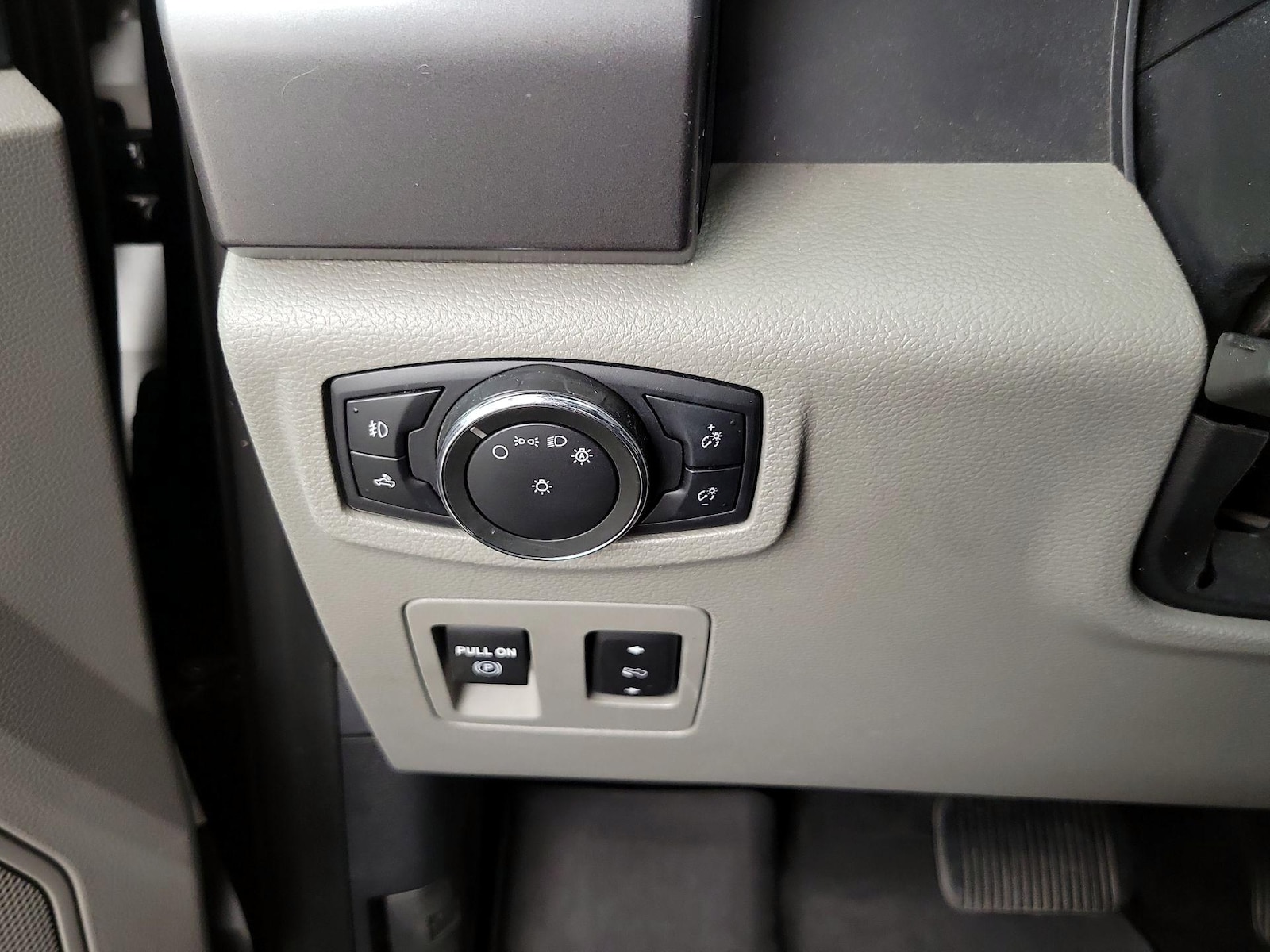 2020 Ford F-150 XLT - Photo 14