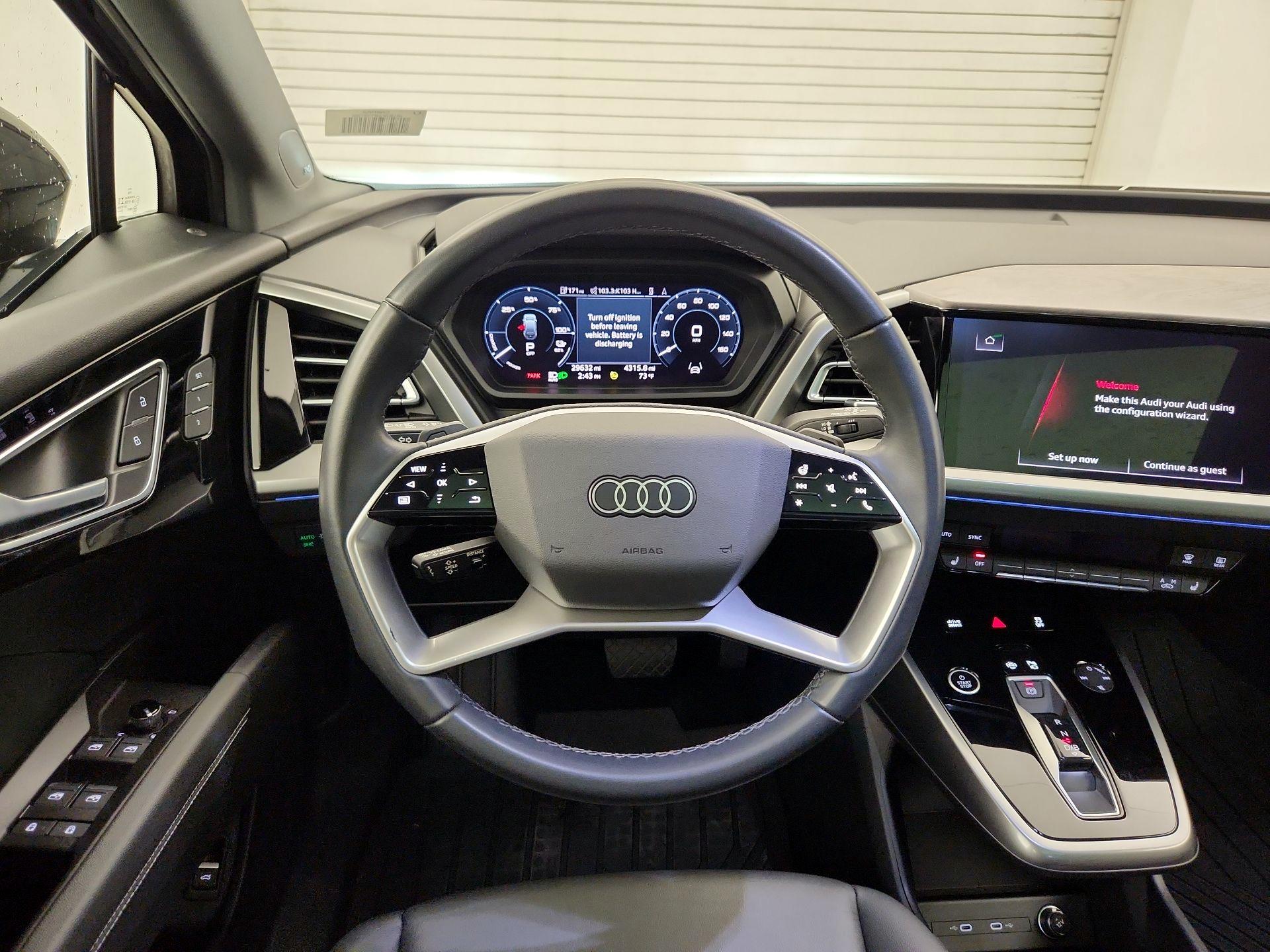 Thumbnail: 2023 Audi Q4 e-tron - 10