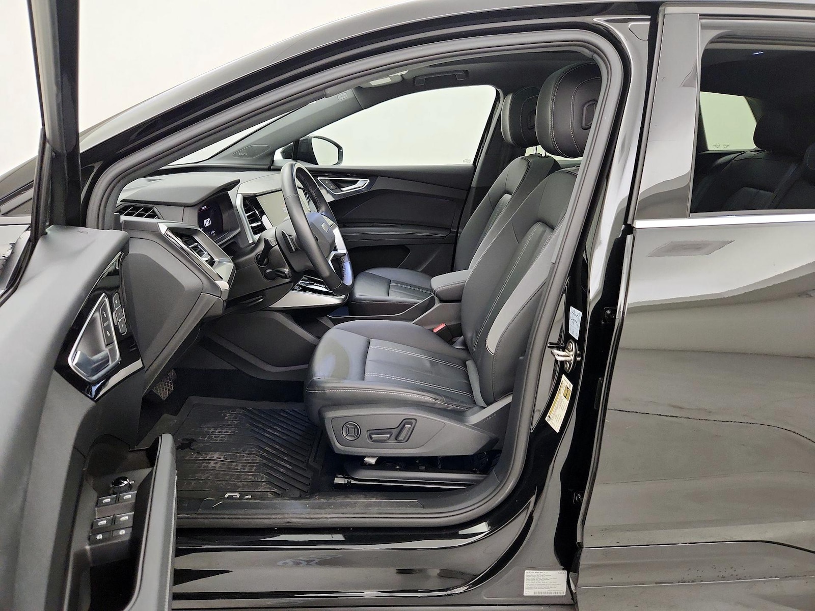 2023 Audi Q4 e-tron Premium Plus - Photo 12