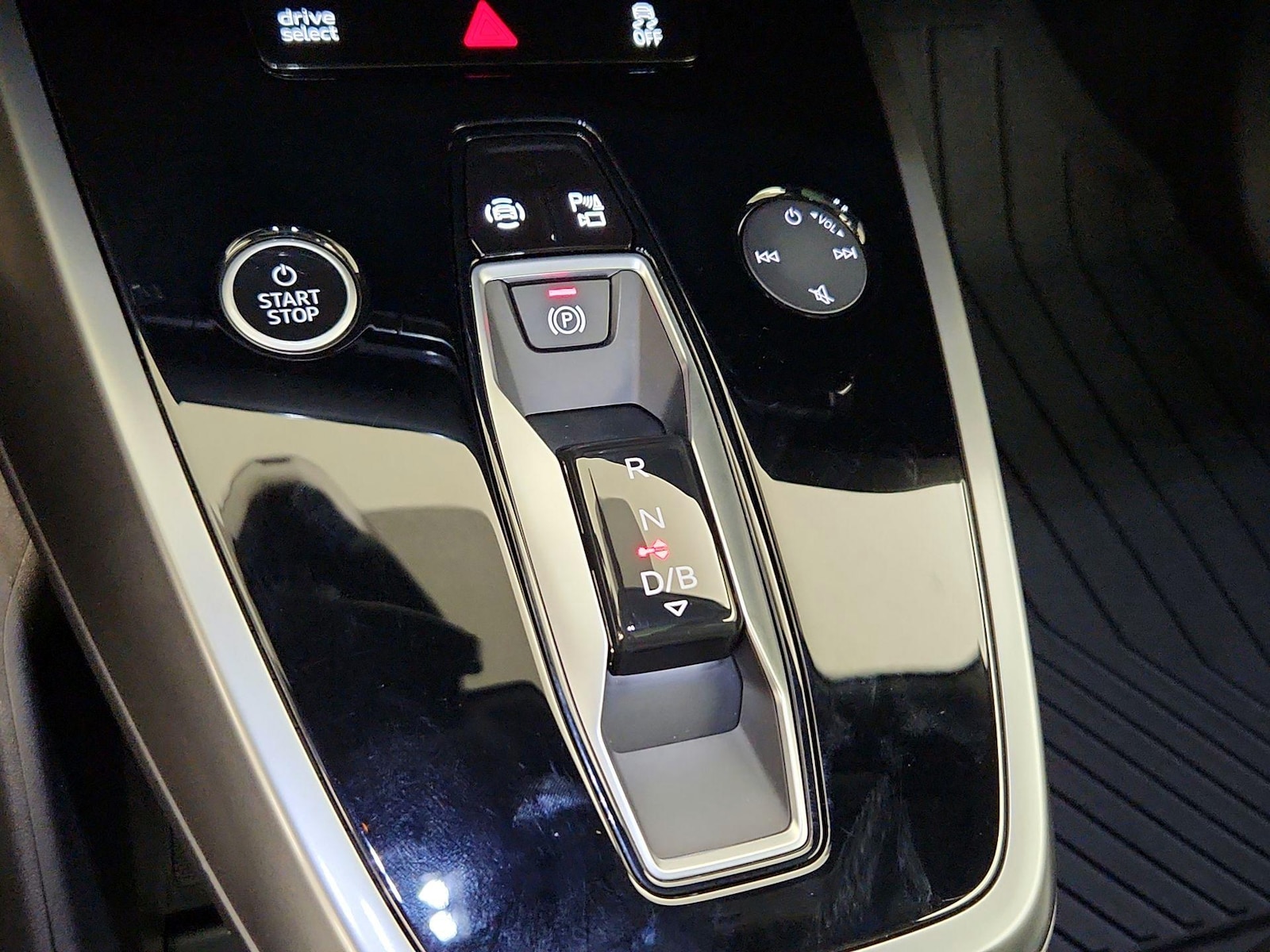 2023 Audi Q4 e-tron Premium Plus - Photo 19
