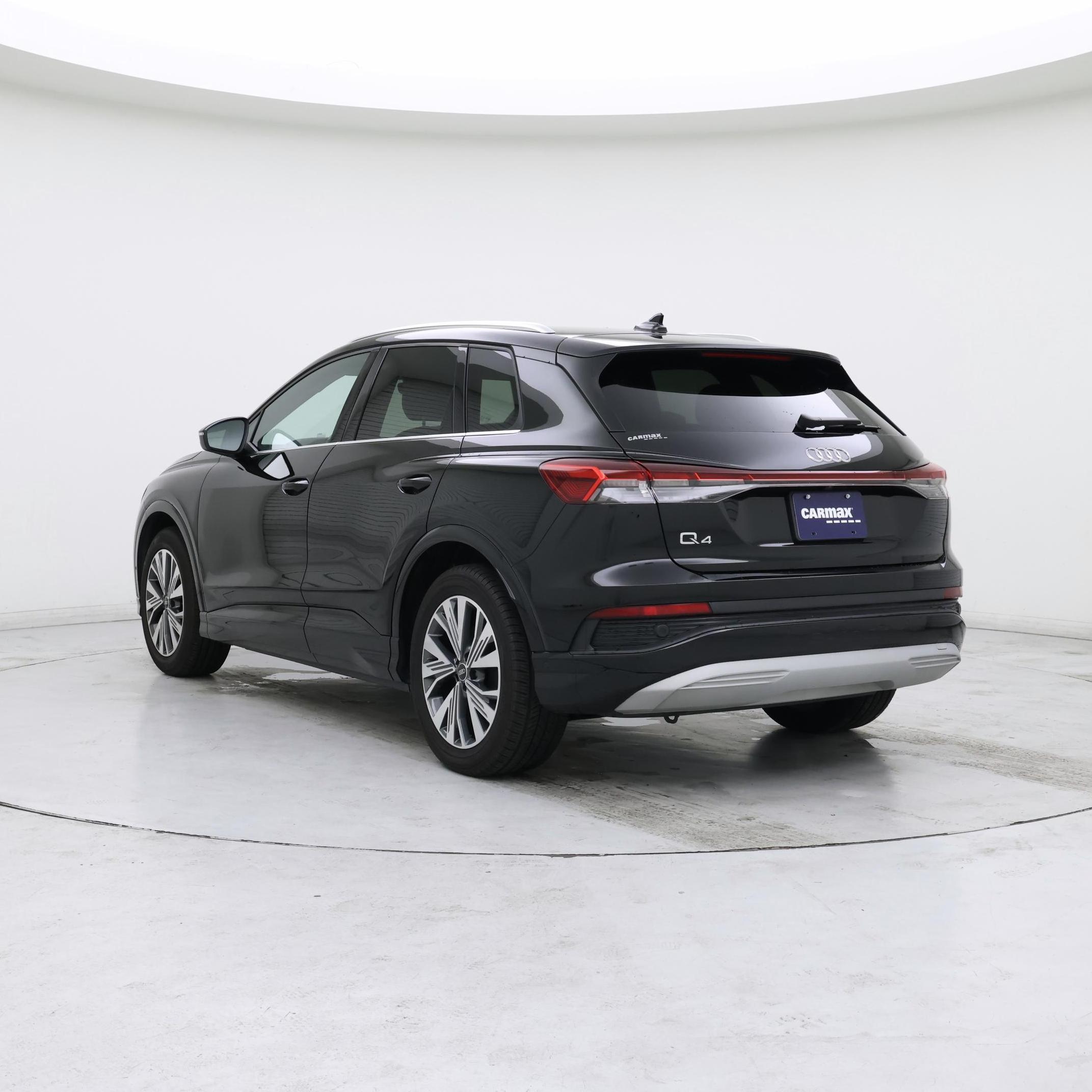 Thumbnail: 2023 Audi Q4 e-tron - 2