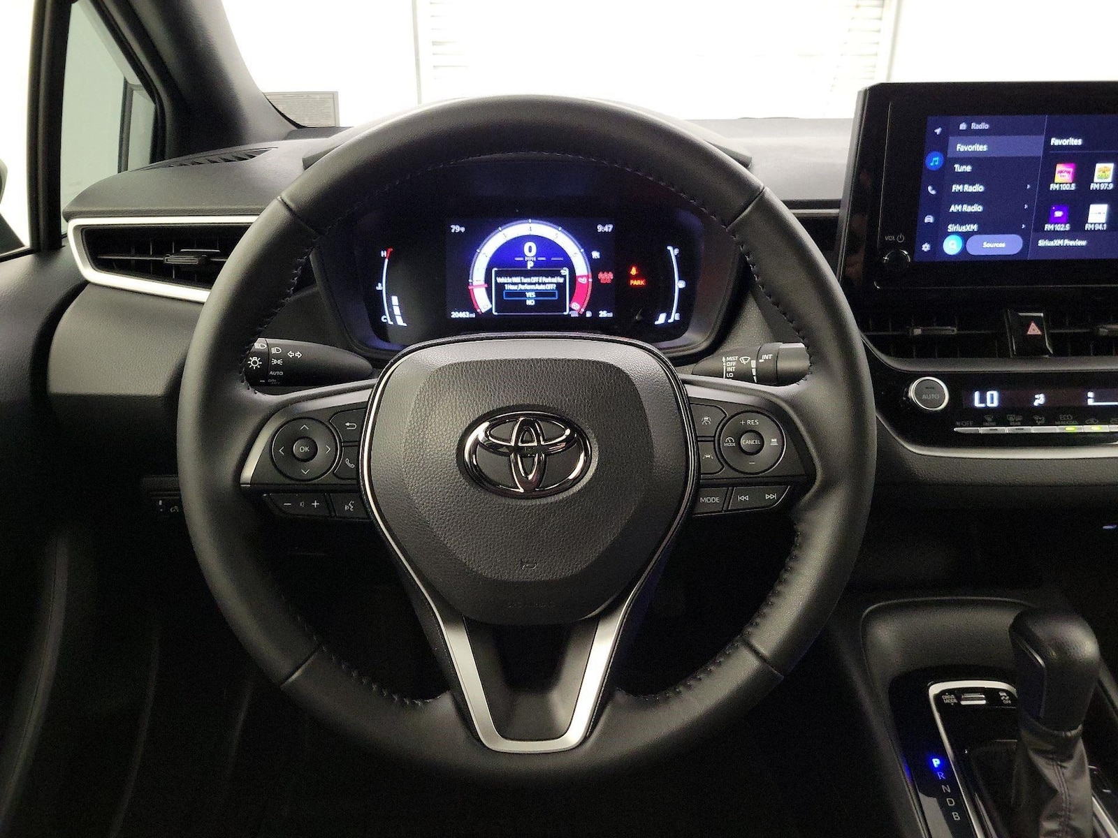 2026 Toyota Corolla SE - Photo 9