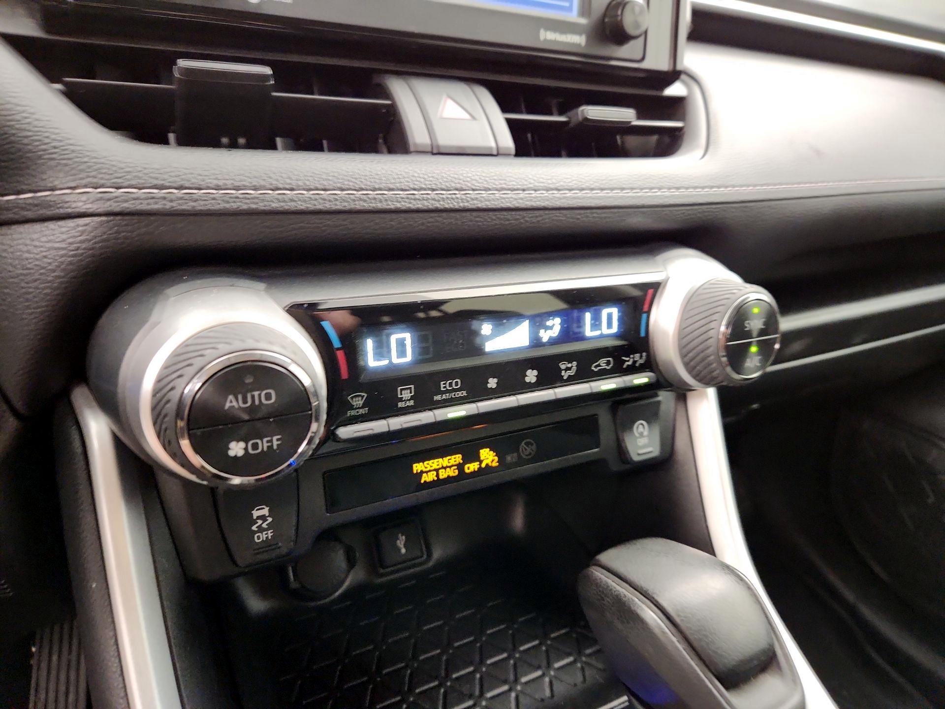 Thumbnail: 2022 Toyota RAV4 - 16