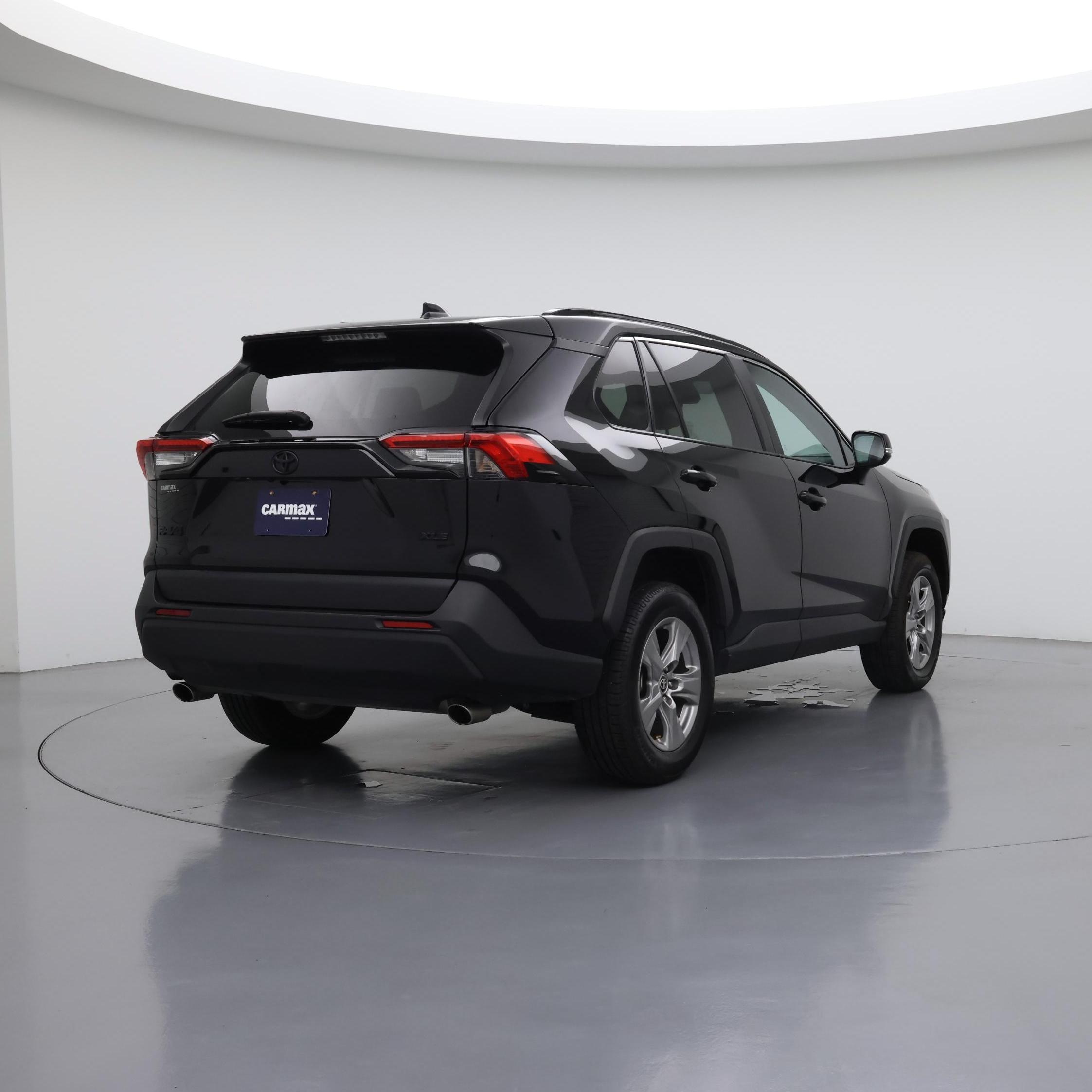 Thumbnail: 2022 Toyota RAV4 - 8