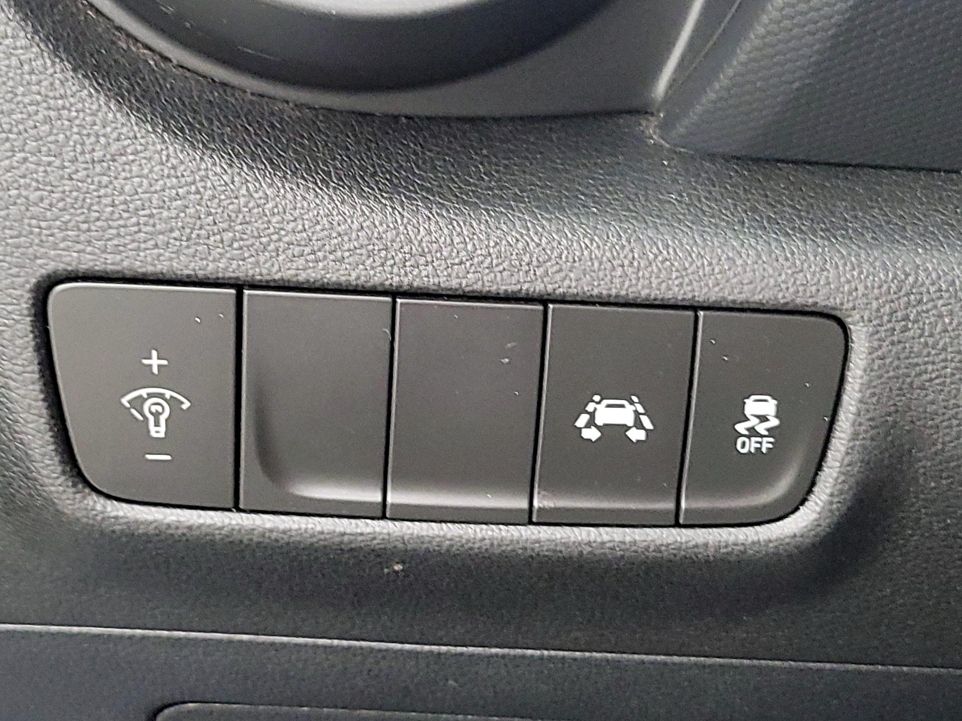 Thumbnail: 2019 Hyundai Kona - 13