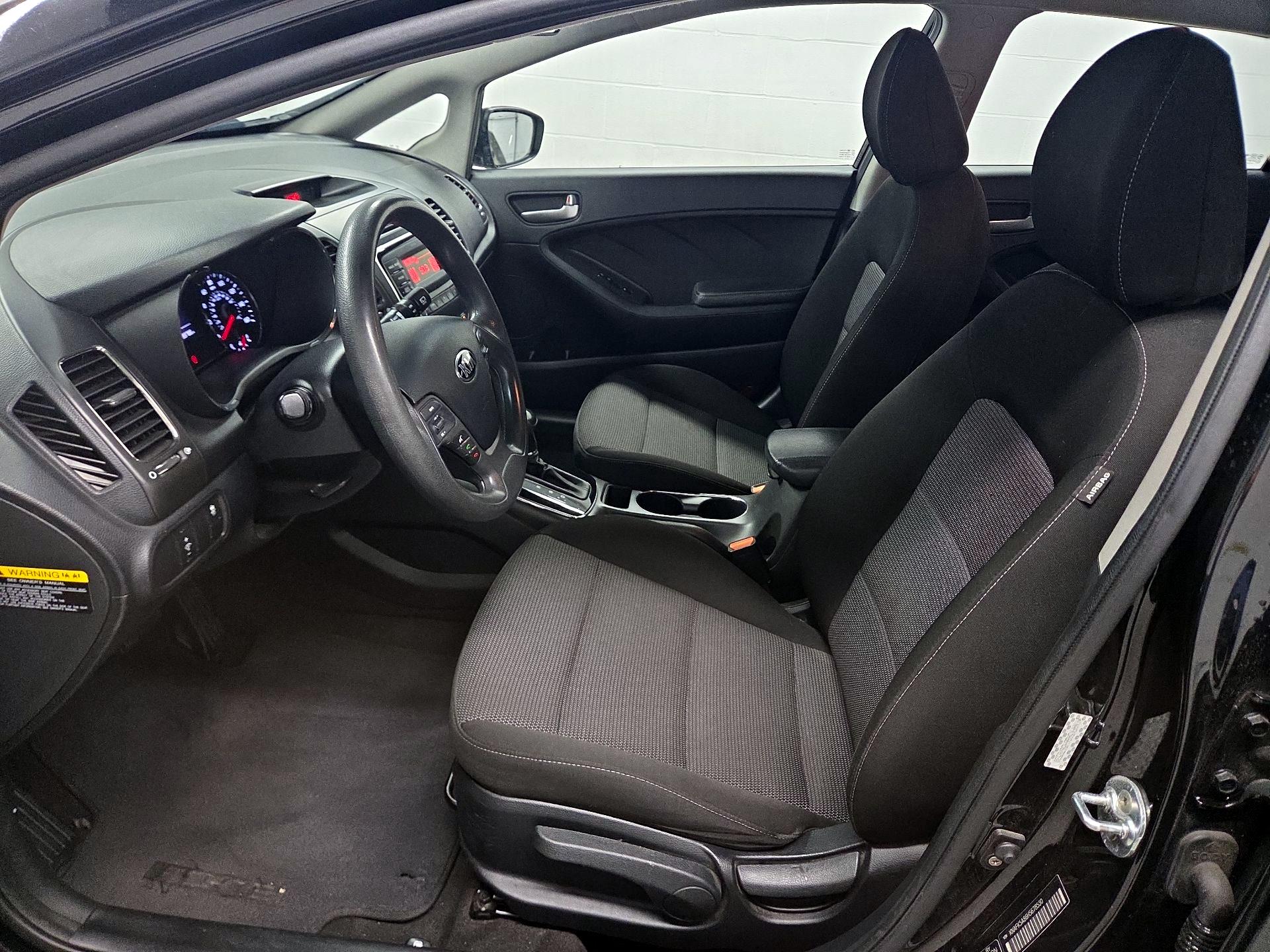 Thumbnail: 2017 Kia Forte - 11