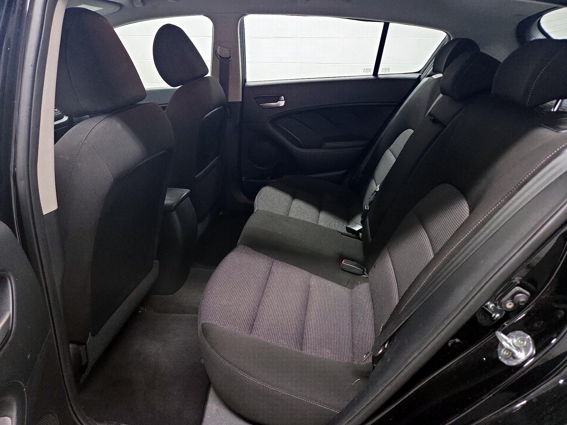 Thumbnail: 2017 Kia Forte - 18