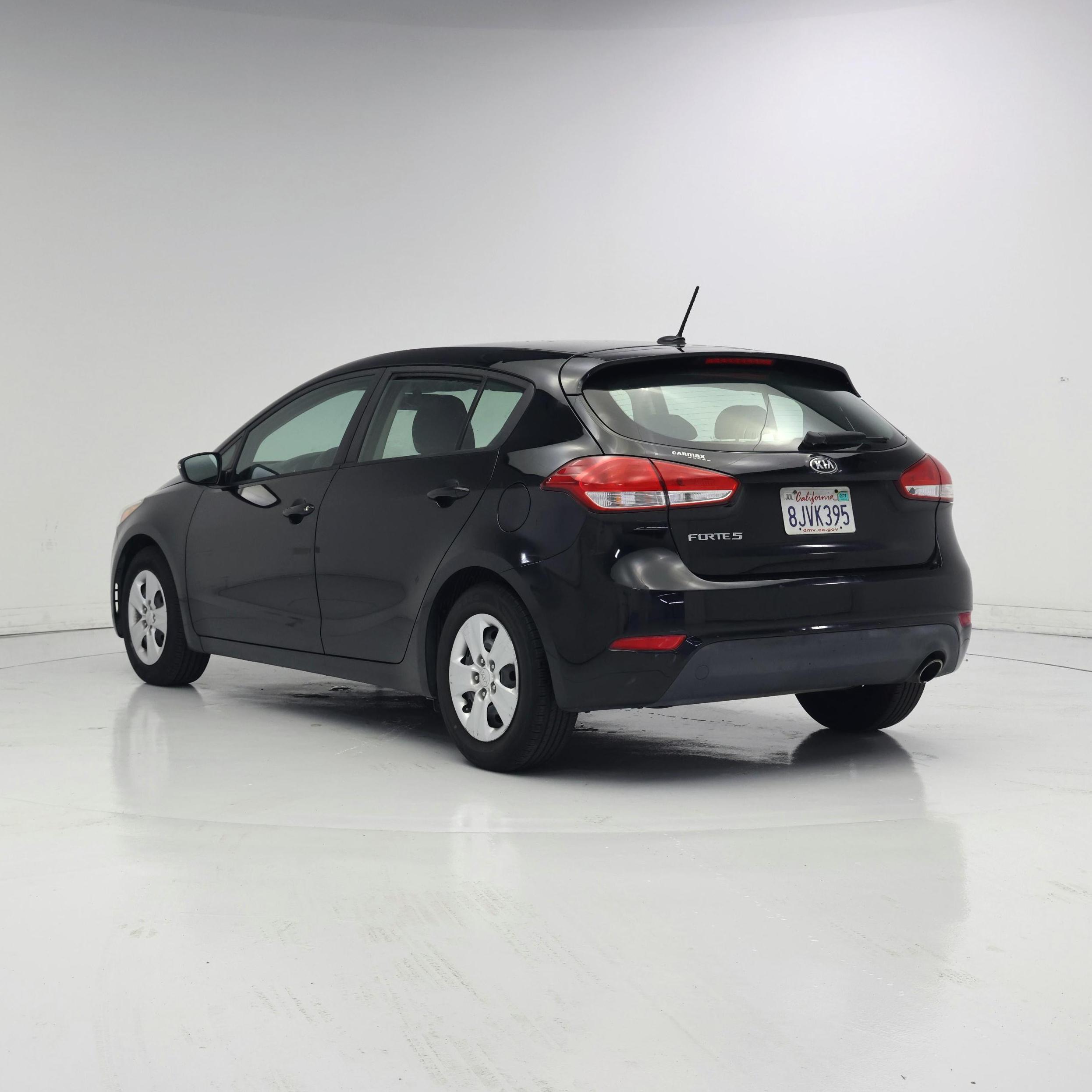 Thumbnail: 2017 Kia Forte - 2