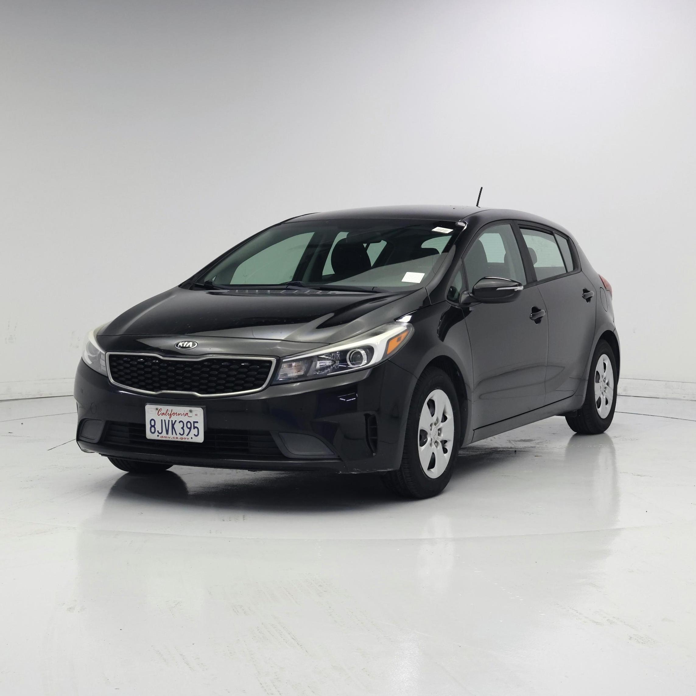 Thumbnail: 2017 Kia Forte - 4