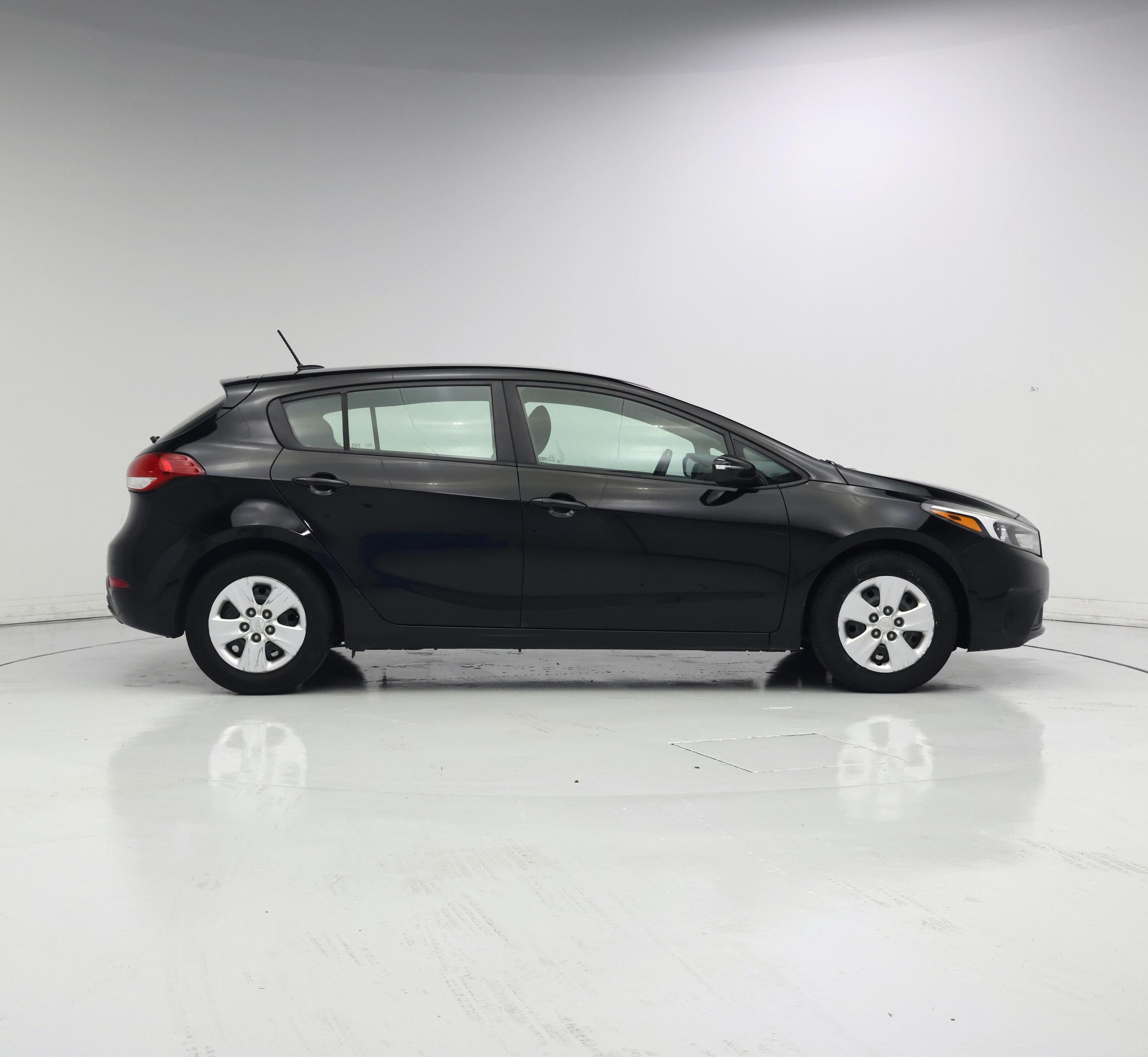 Thumbnail: 2017 Kia Forte - 7