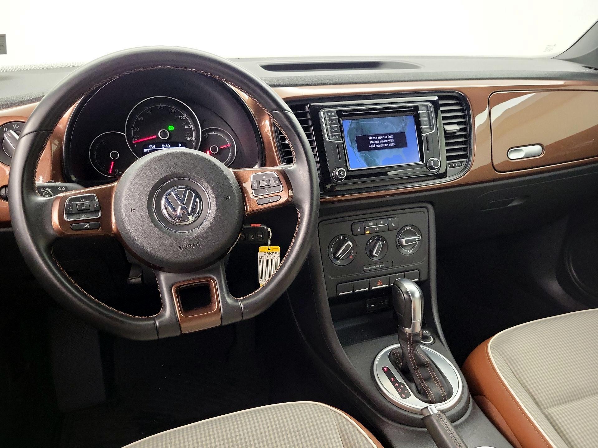 Thumbnail: 2017 Volkswagen Beetle - 9