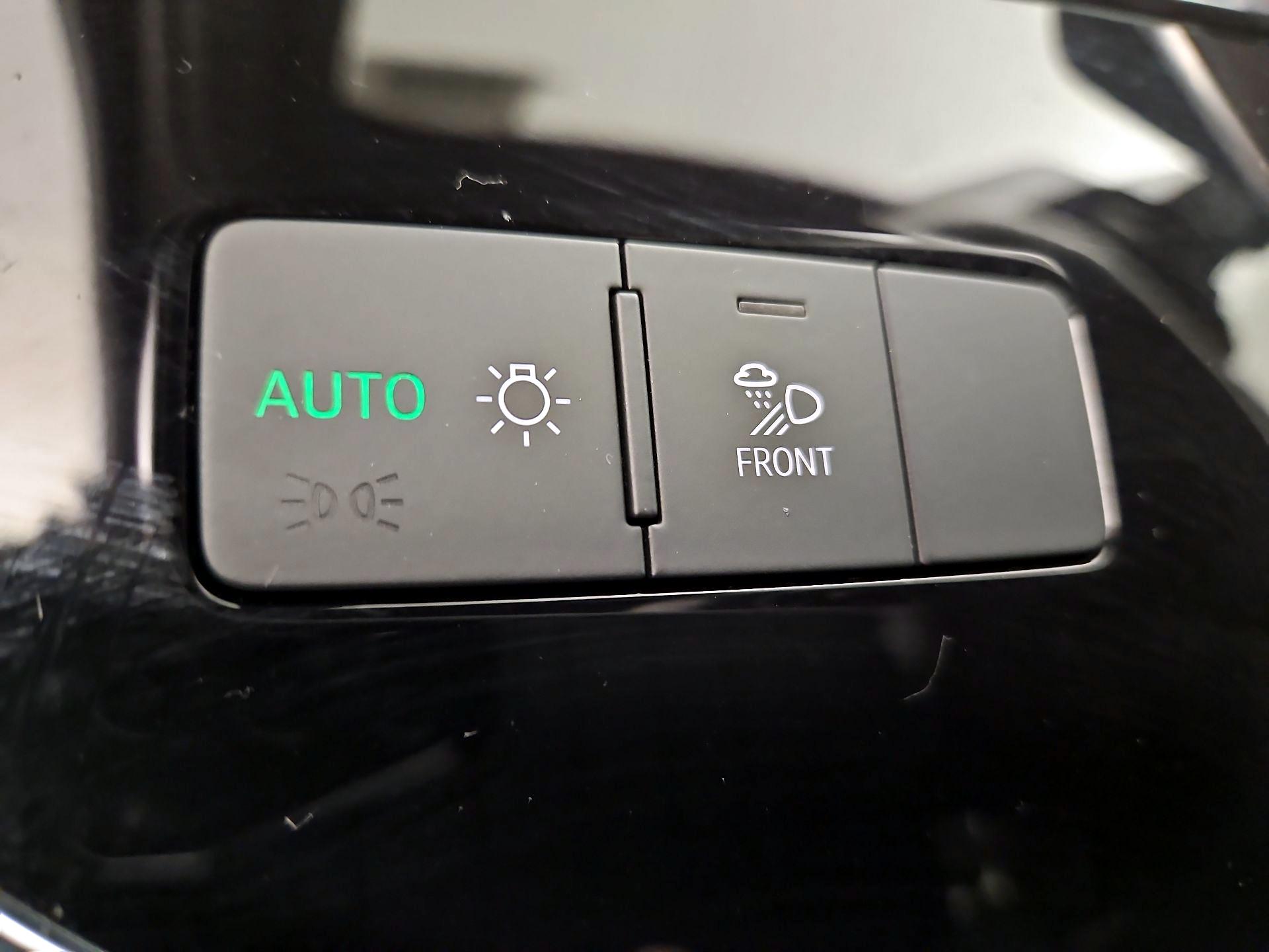 Thumbnail: 2020 Audi Q3 - 13