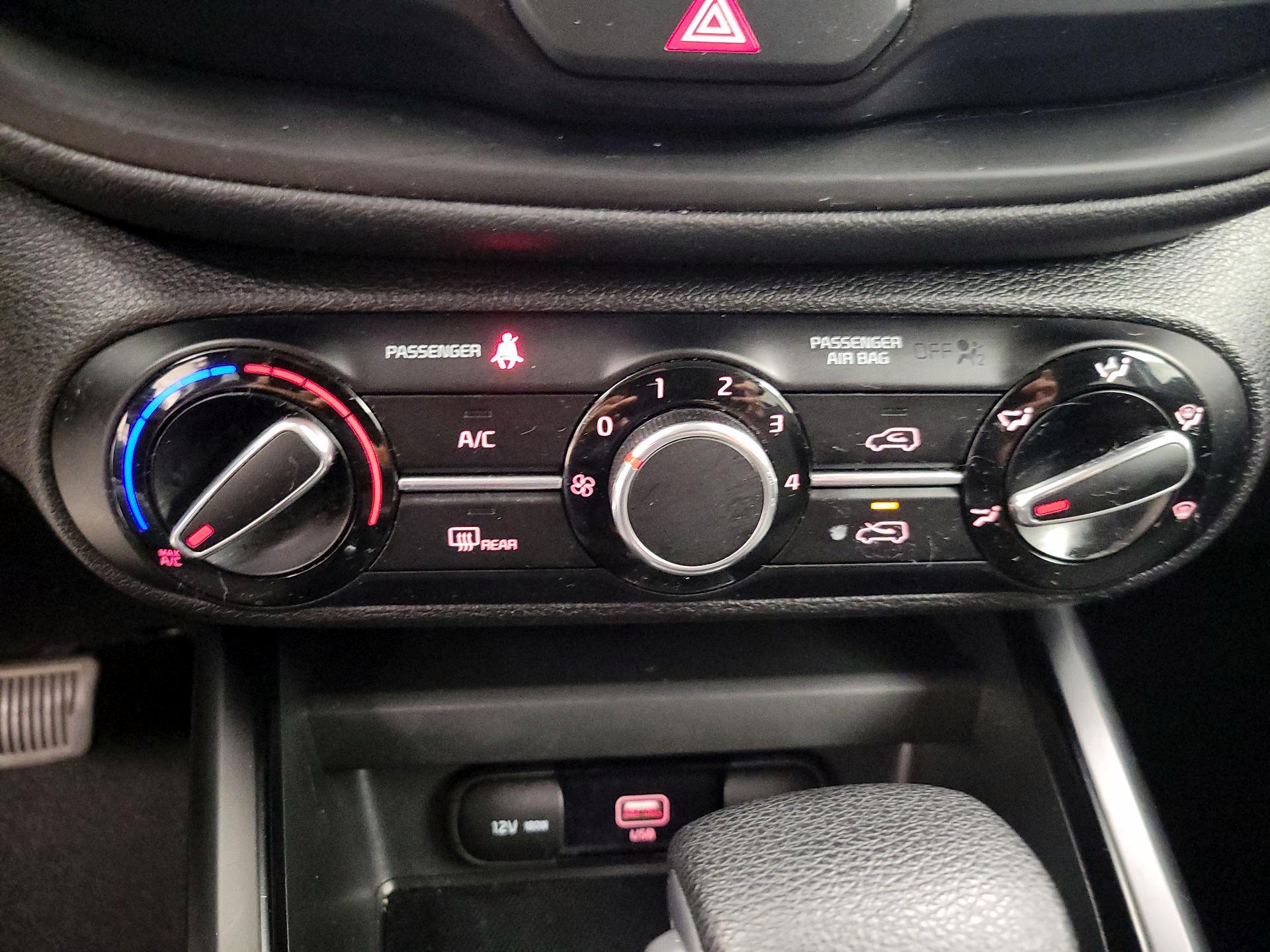 Thumbnail: 2020 Kia Soul - 16