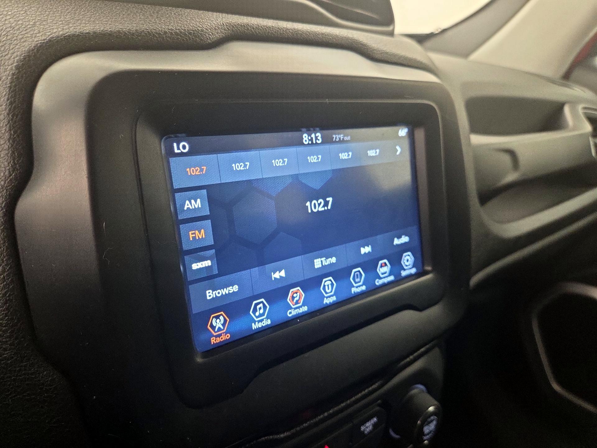 Thumbnail: 2018 Jeep Renegade - 15
