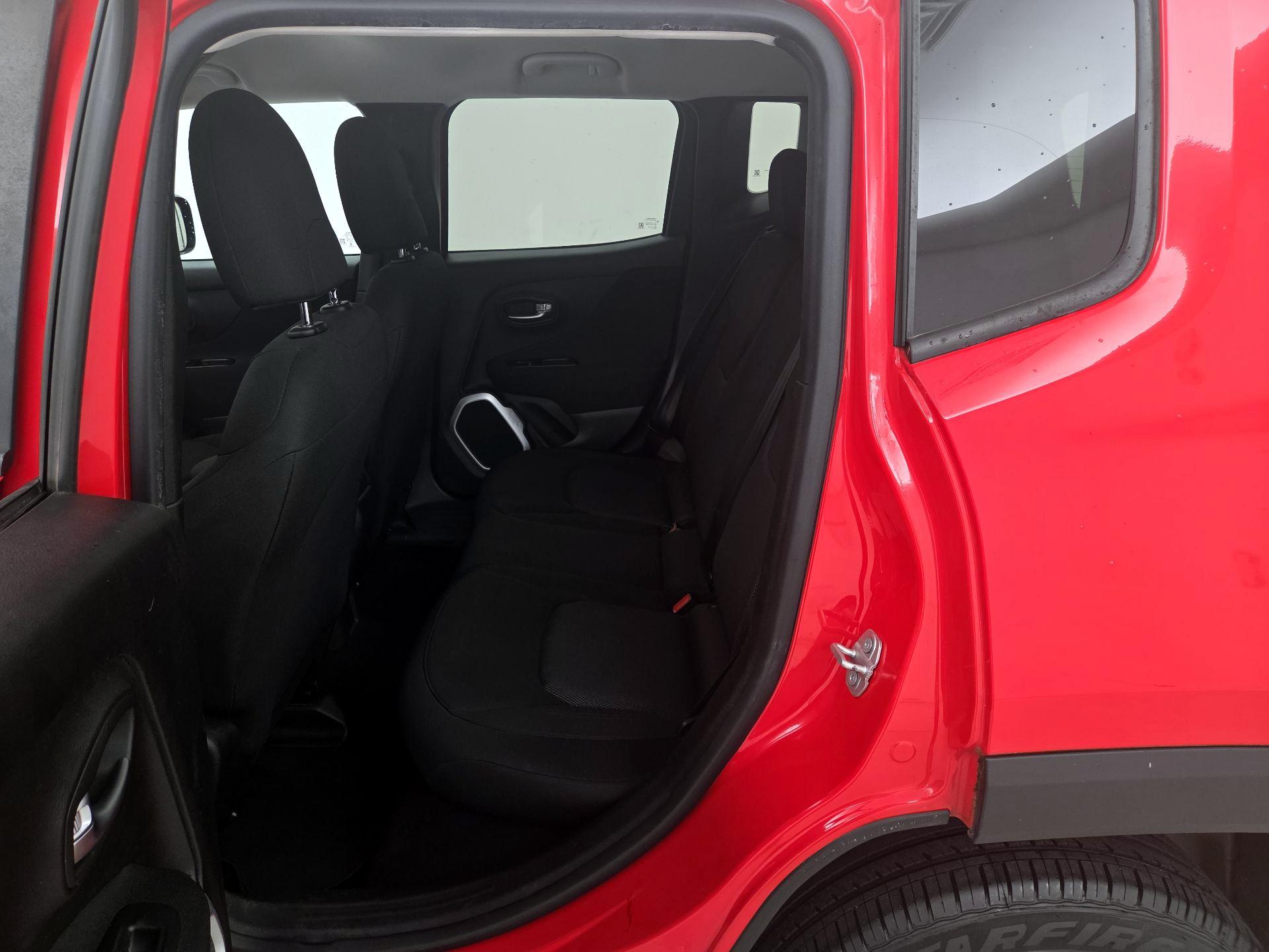 Thumbnail: 2018 Jeep Renegade - 19
