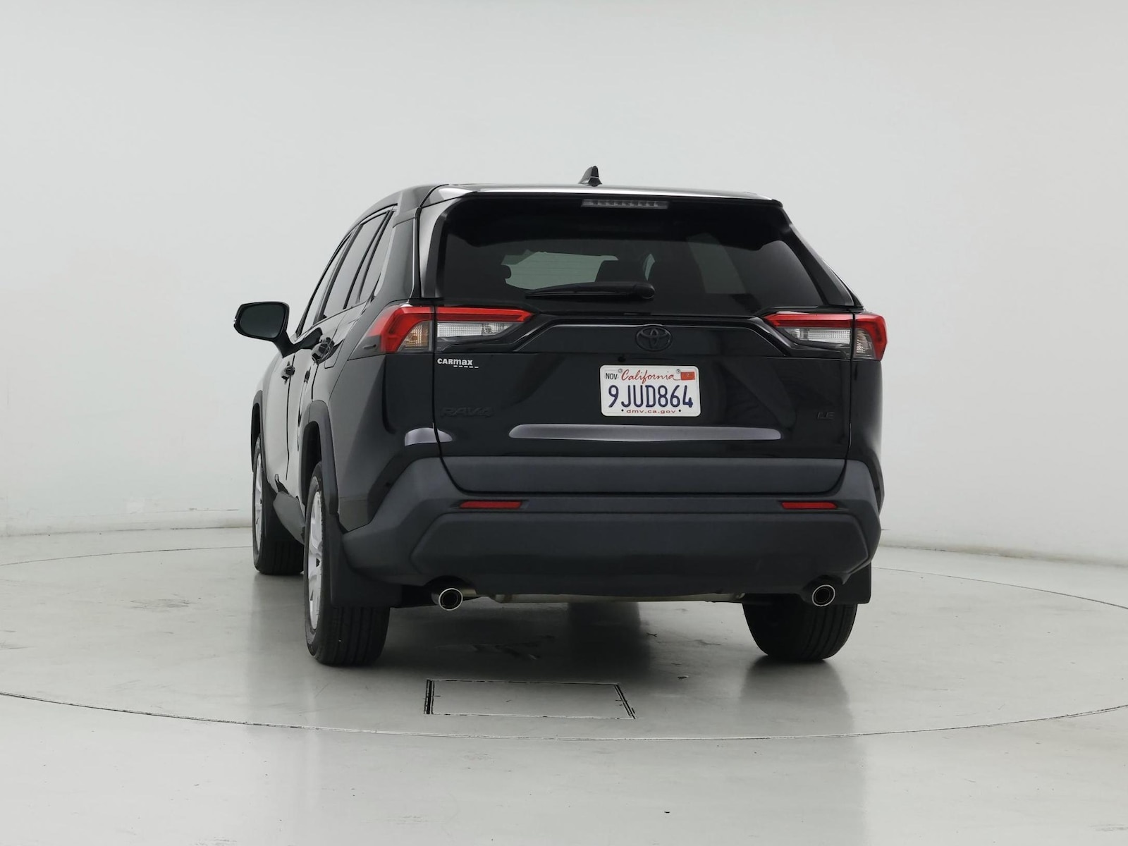 2024 Toyota RAV4 LE - Photo 7