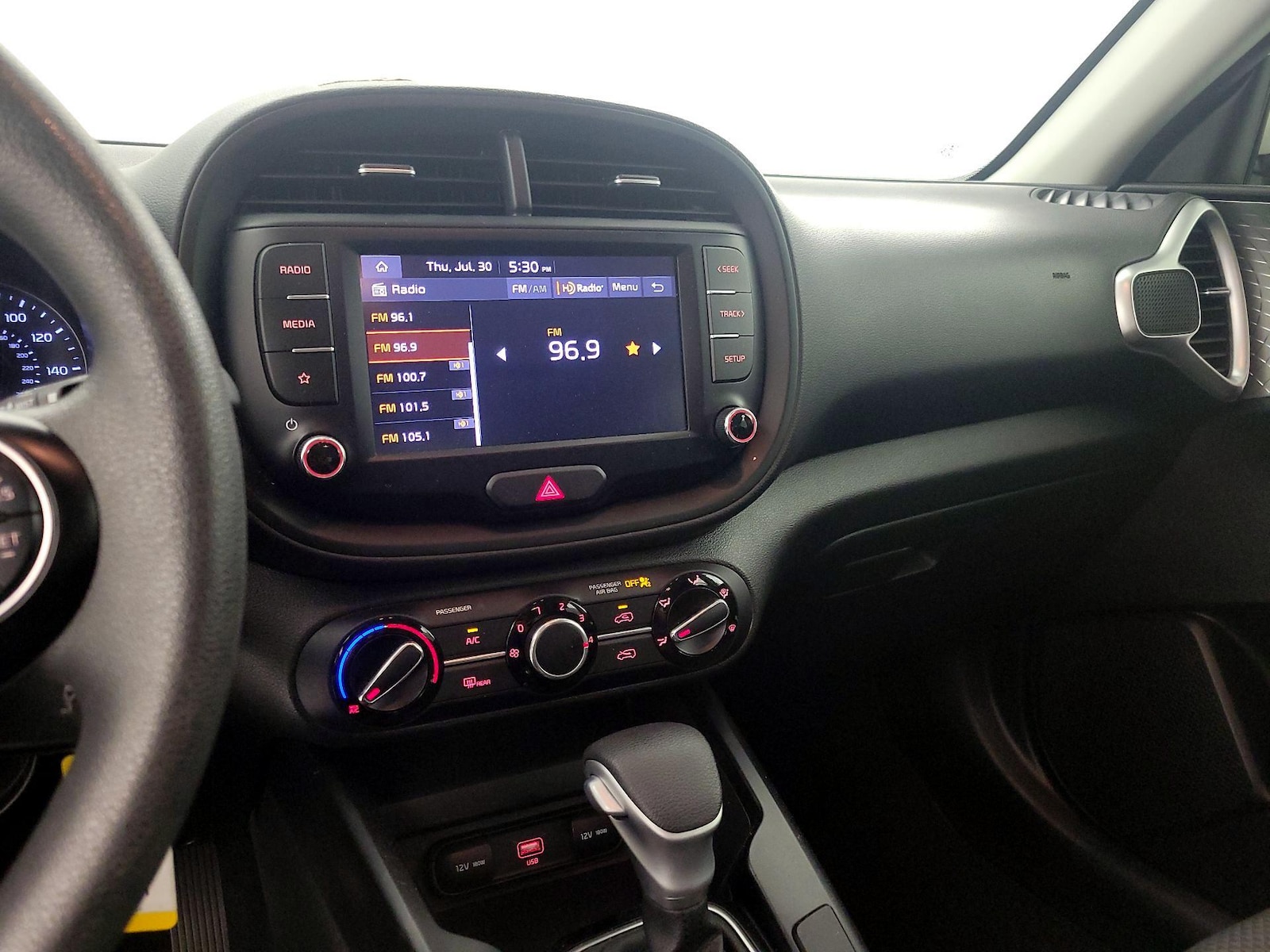2022 Kia Soul LX - Photo 16